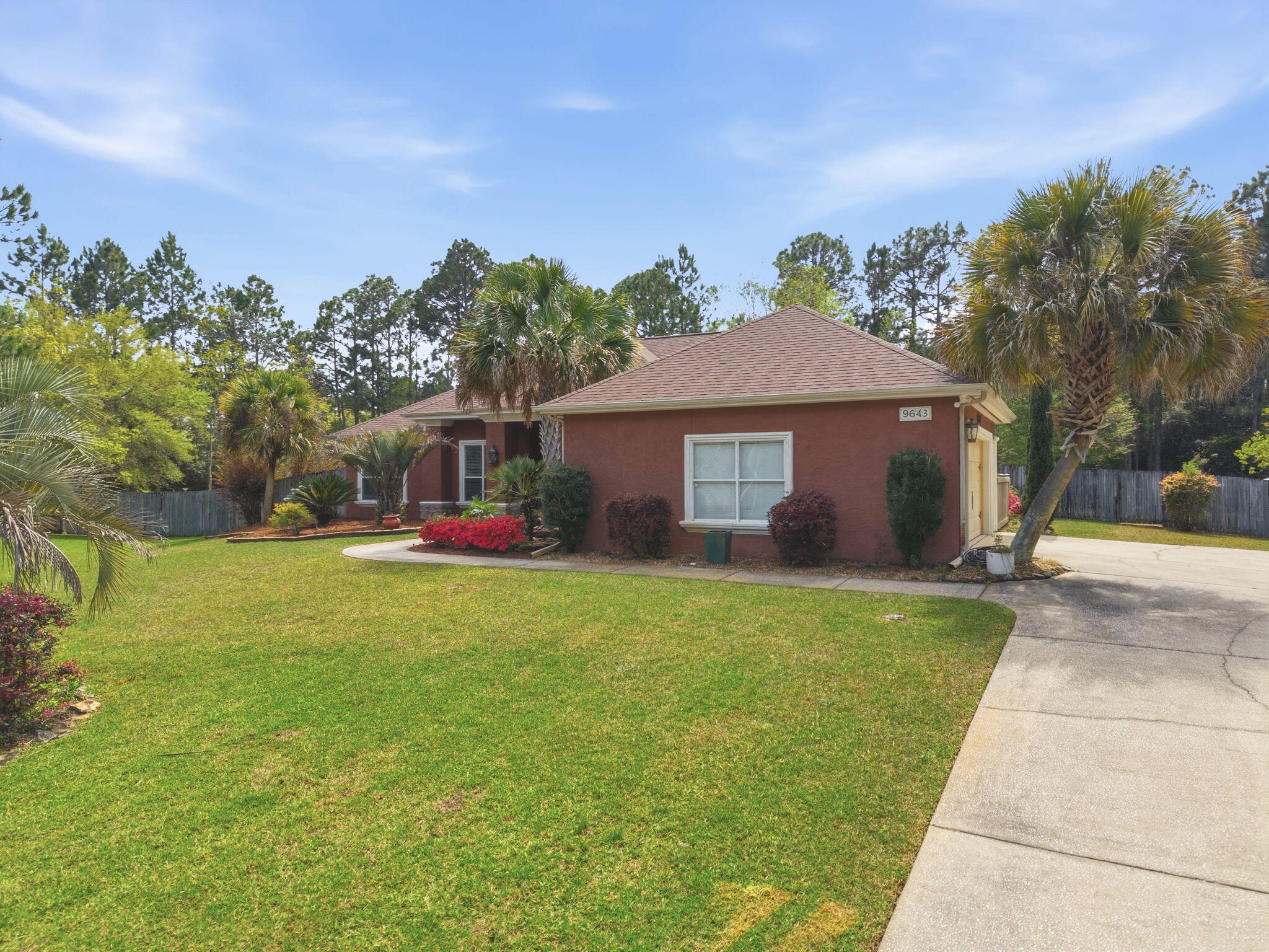WHISPERING PINES - Residential