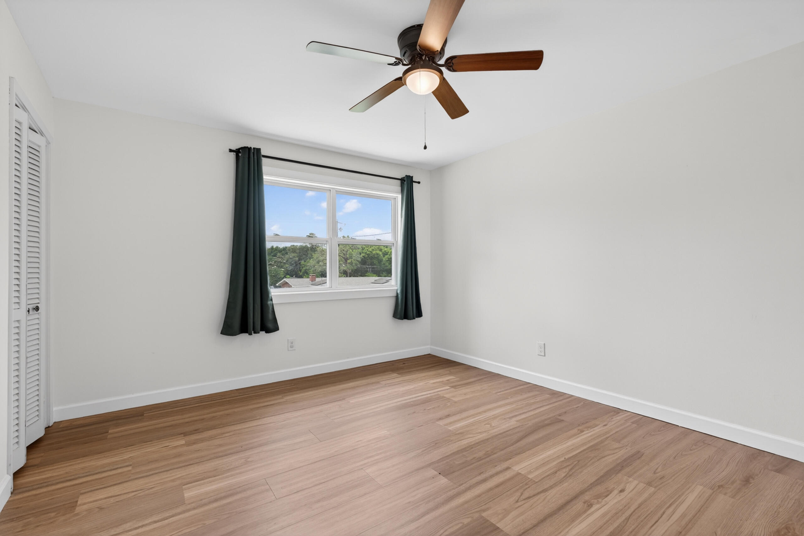 LAKE LORRAINE ESTATES 1 - Residential