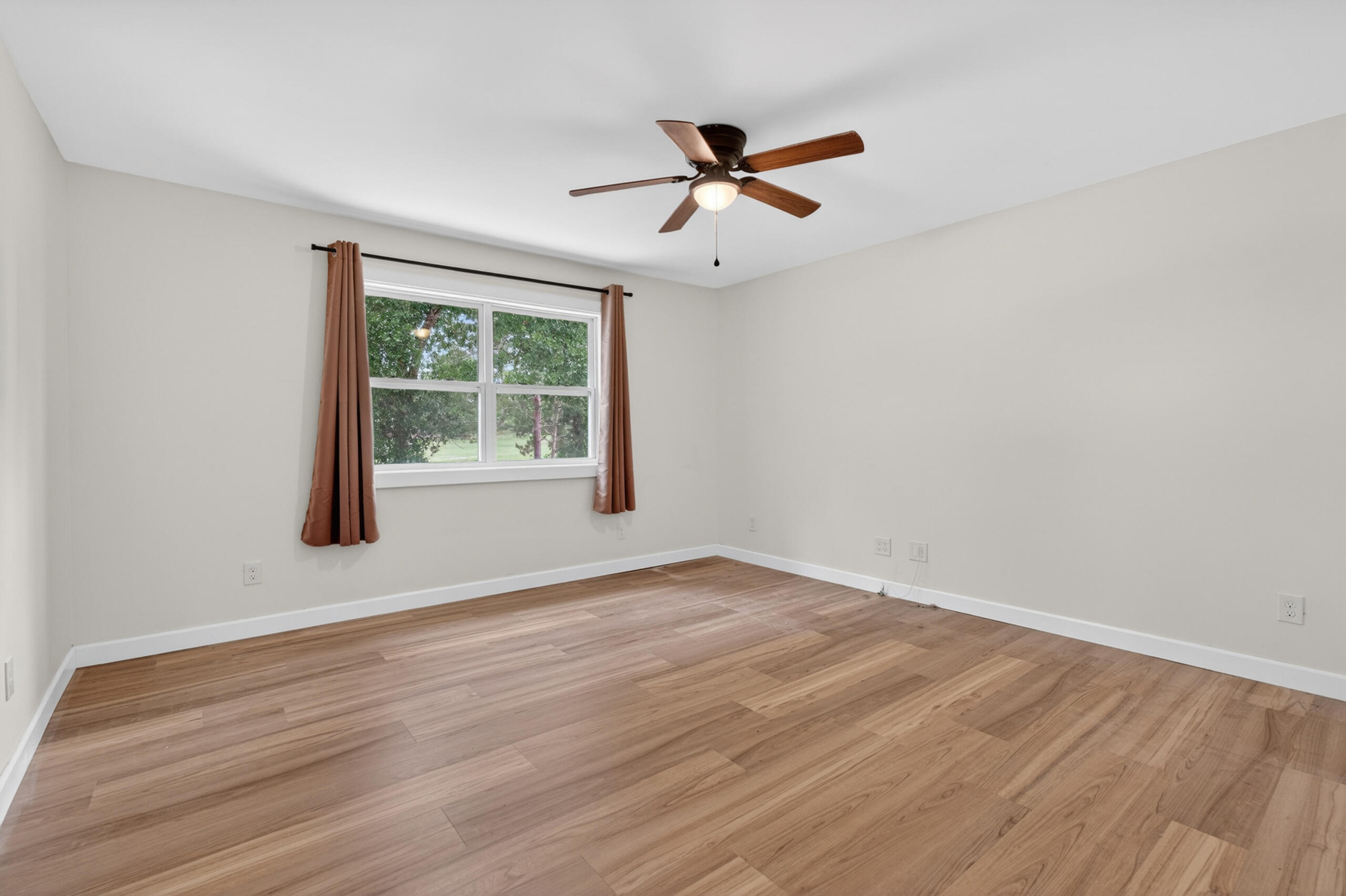LAKE LORRAINE ESTATES 1 - Residential