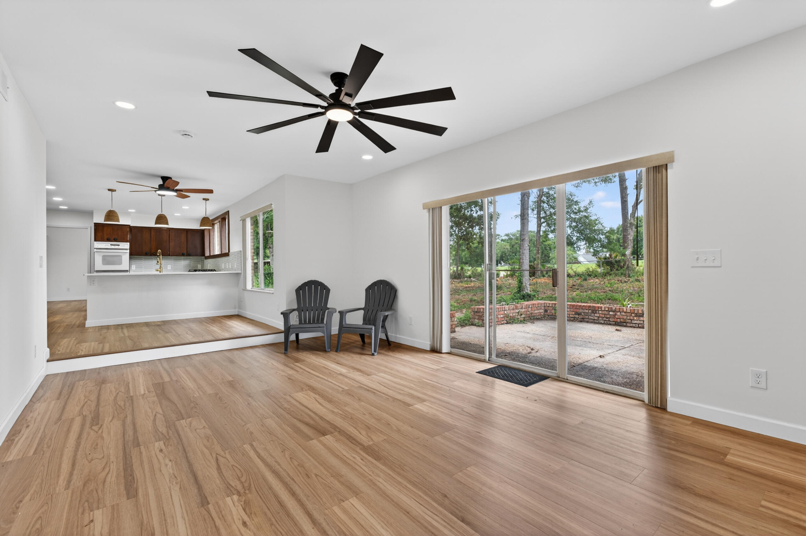 LAKE LORRAINE ESTATES 1 - Residential