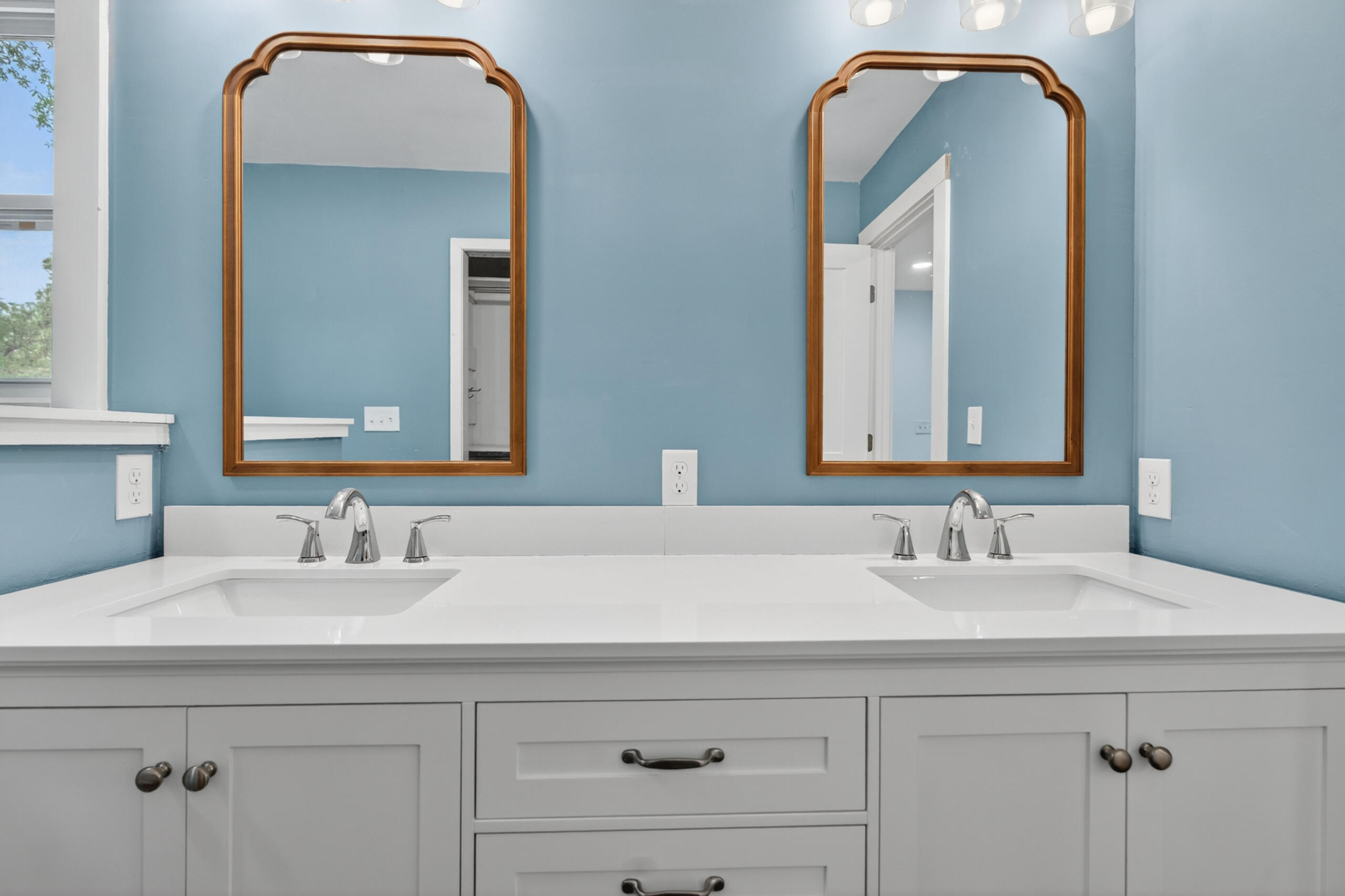 LAKE LORRAINE ESTATES 1 - Residential