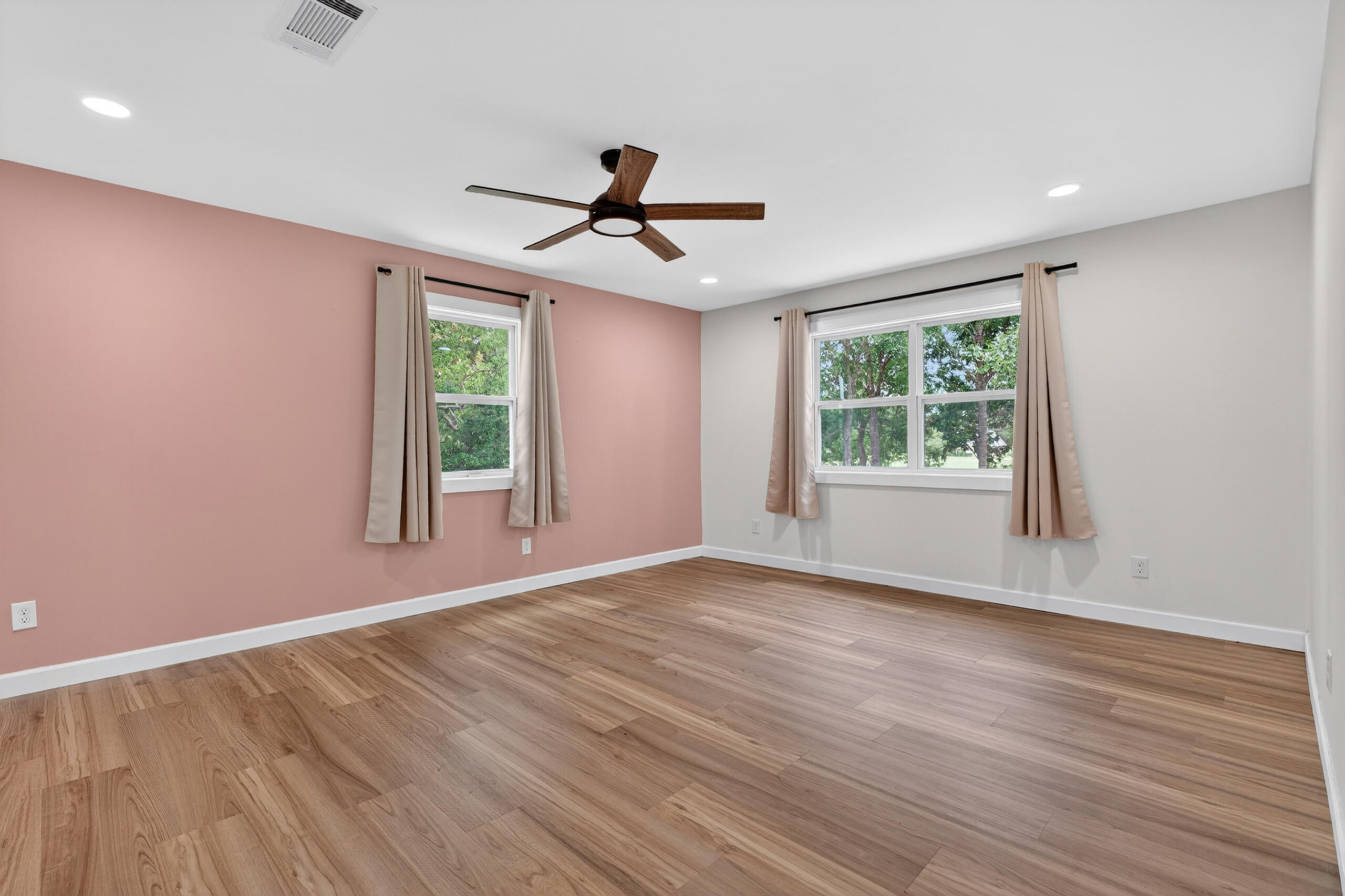 LAKE LORRAINE ESTATES 1 - Residential