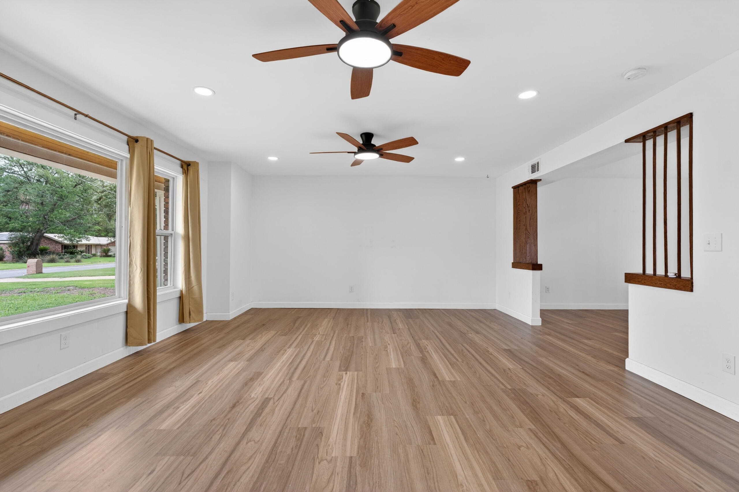 LAKE LORRAINE ESTATES 1 - Residential