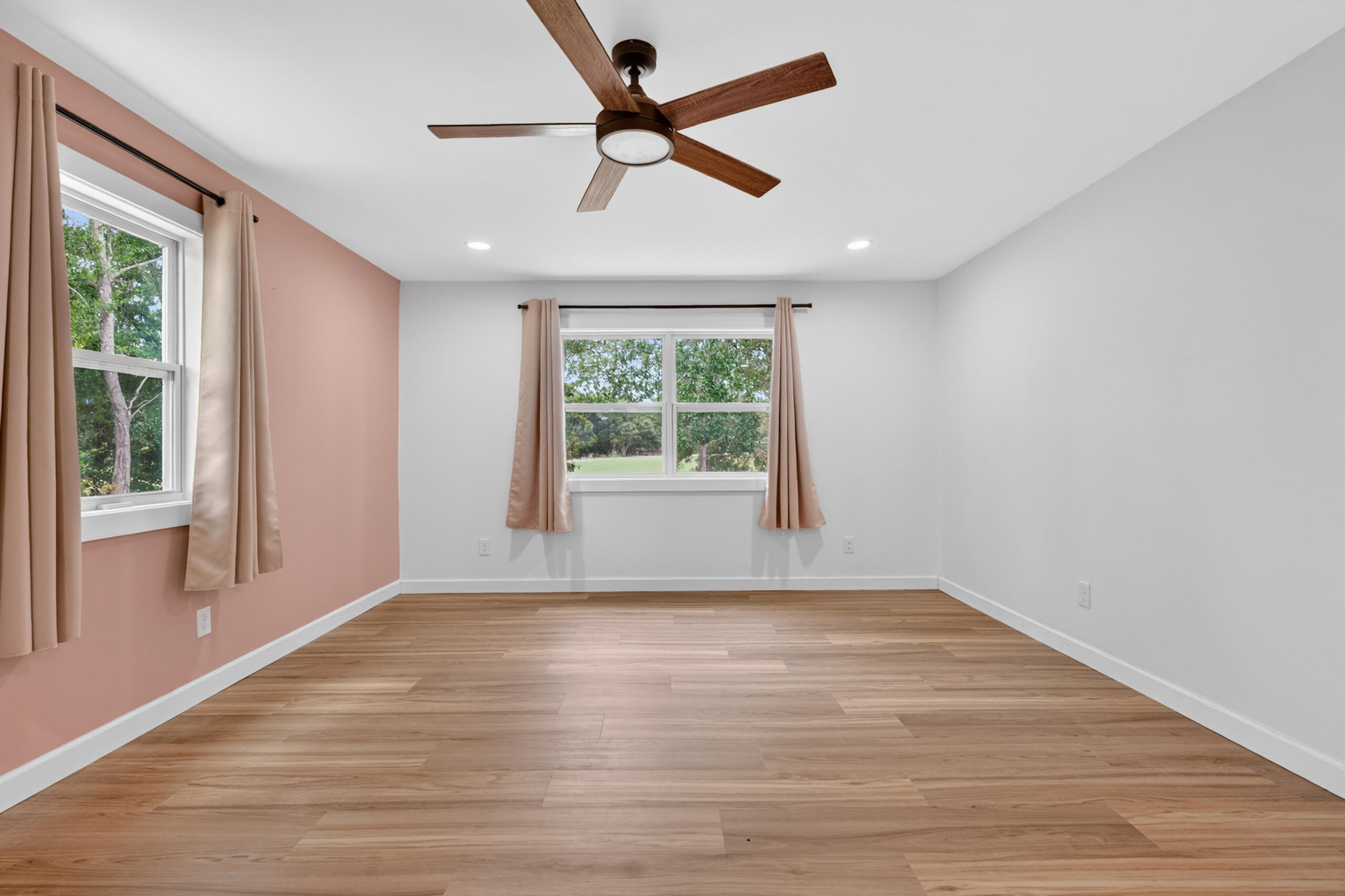 LAKE LORRAINE ESTATES 1 - Residential