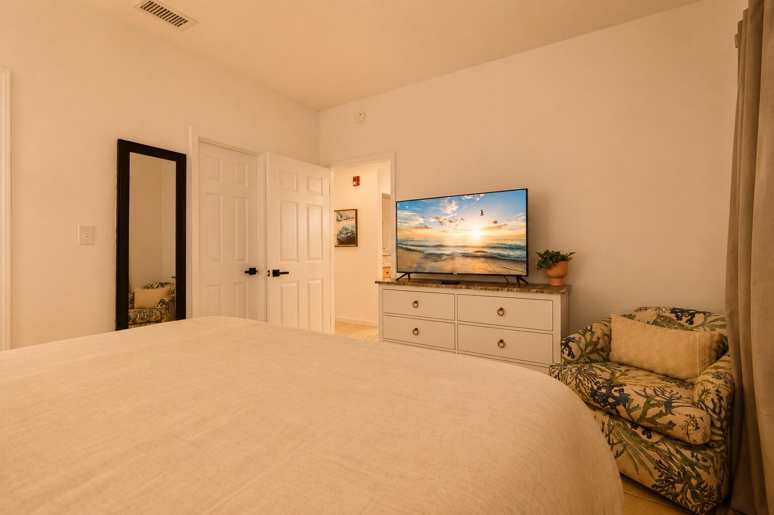 POINTE OF VIEW CONDO #909 - Residential