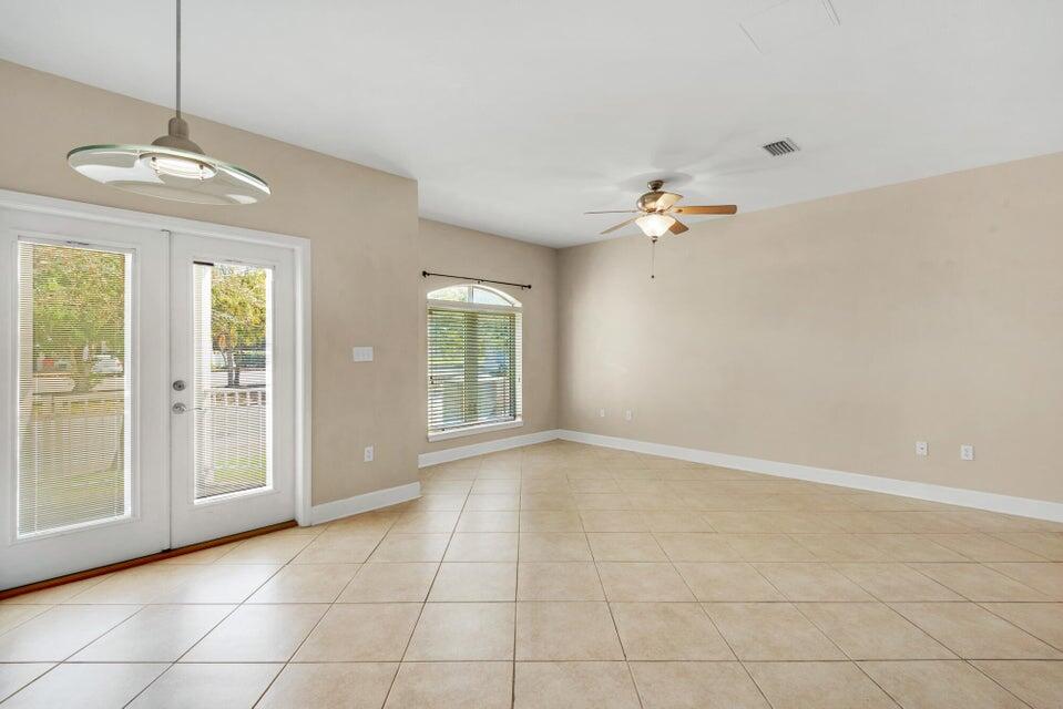 SHELL HARBOR CONDOMI - Residential Lease