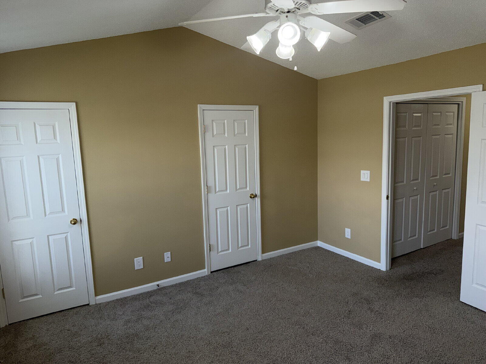 ROLLING PINES - Residential Lease