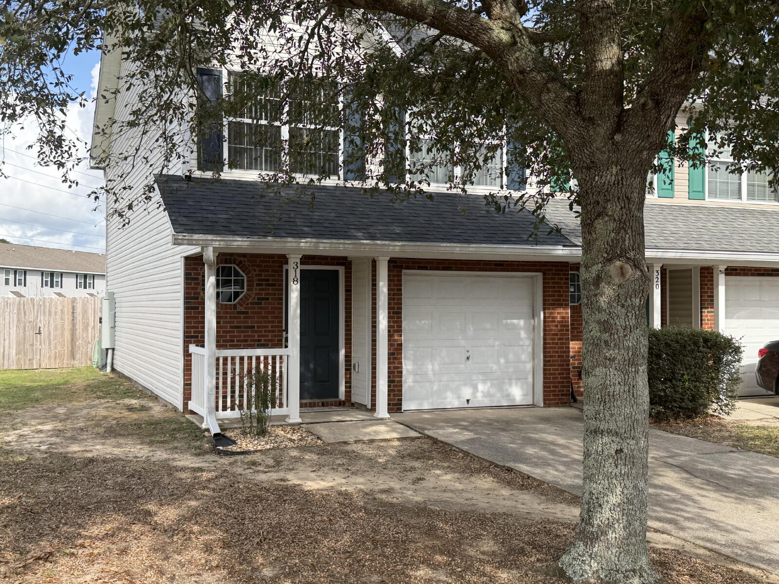 ROLLING PINES - Residential Lease