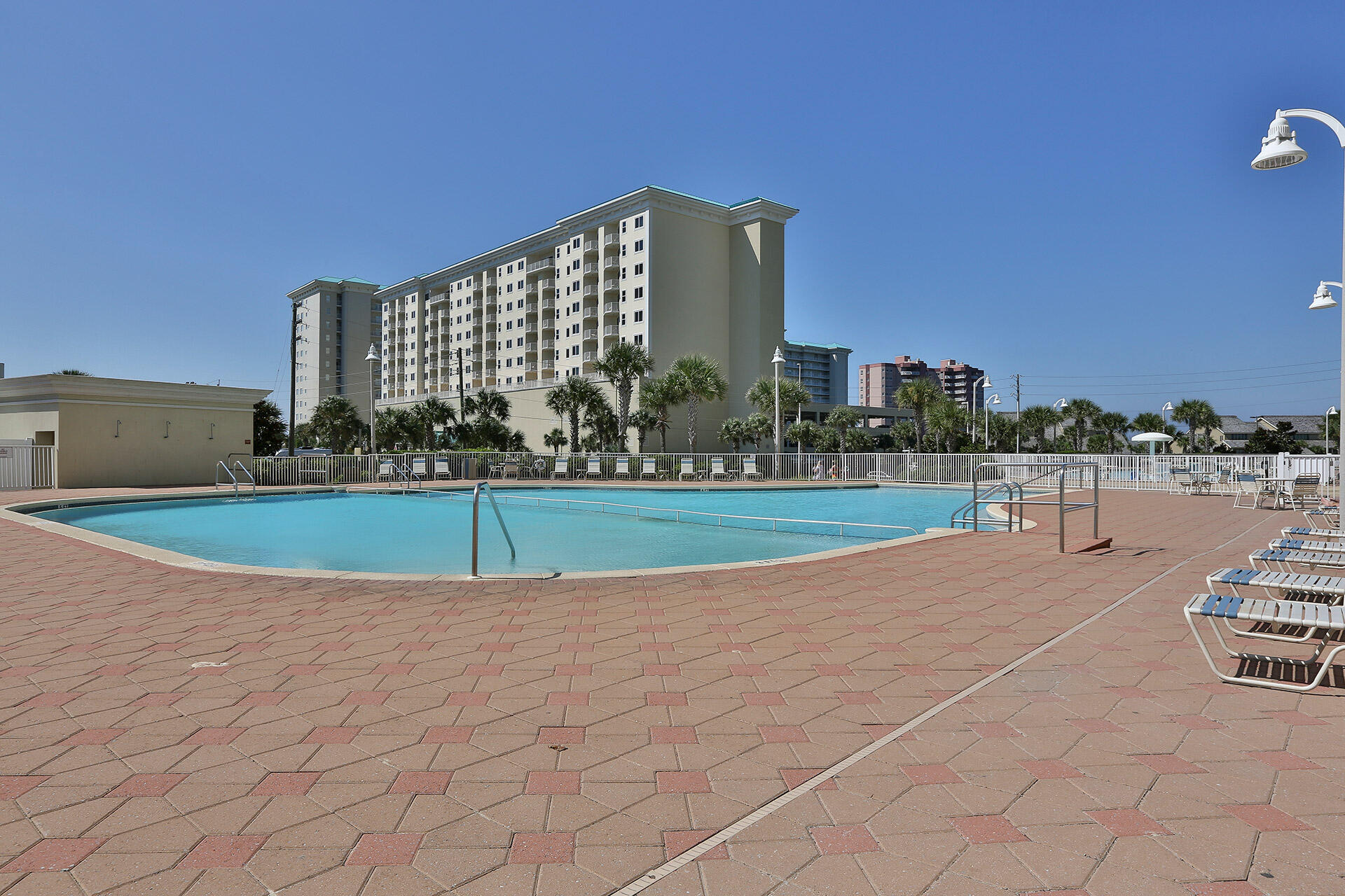 29-2S-21-42510-000-1802
Ariel Dunes 1 Unit 1802 - Residential