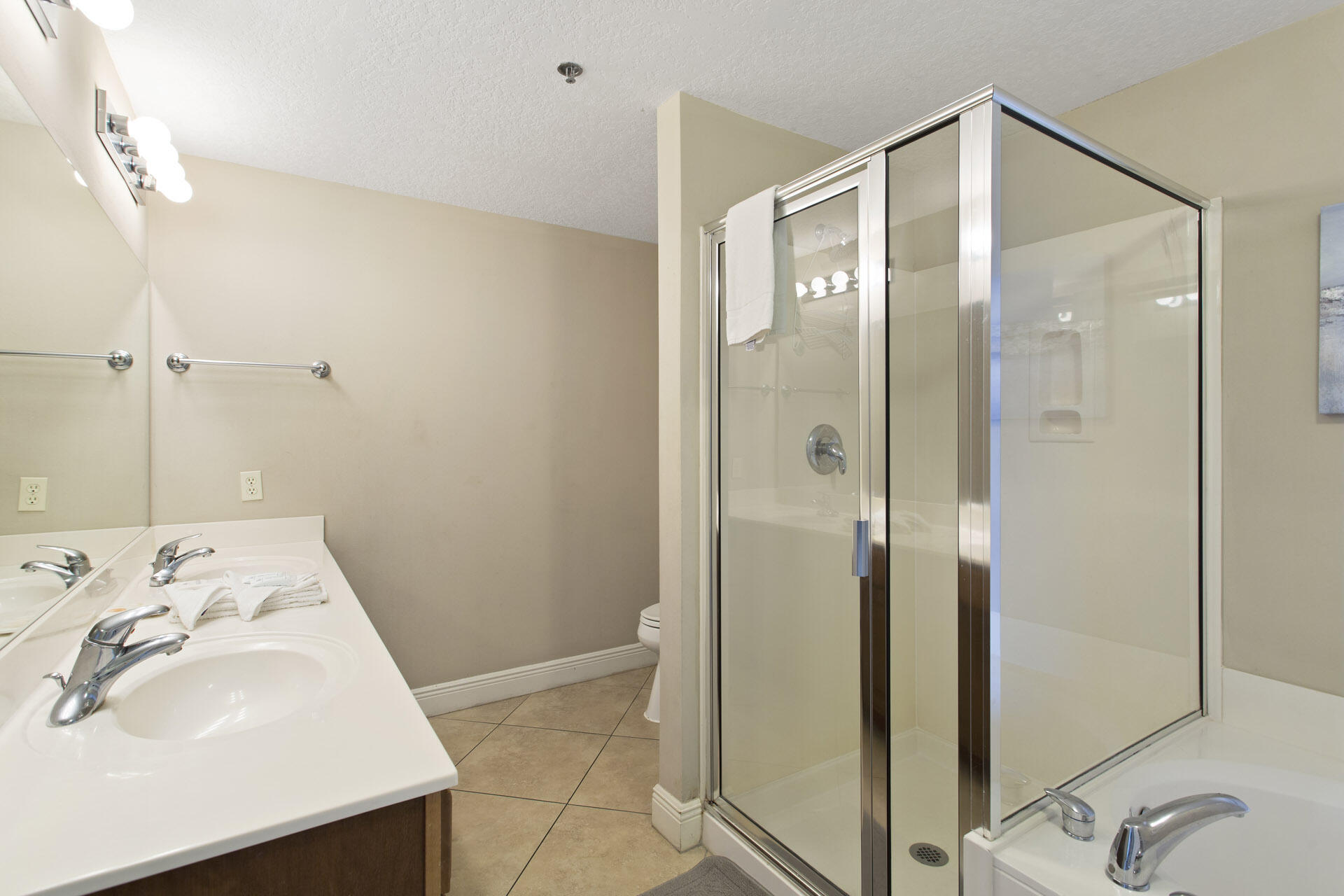 29-2S-21-42510-000-1802
Ariel Dunes 1 Unit 1802 - Residential