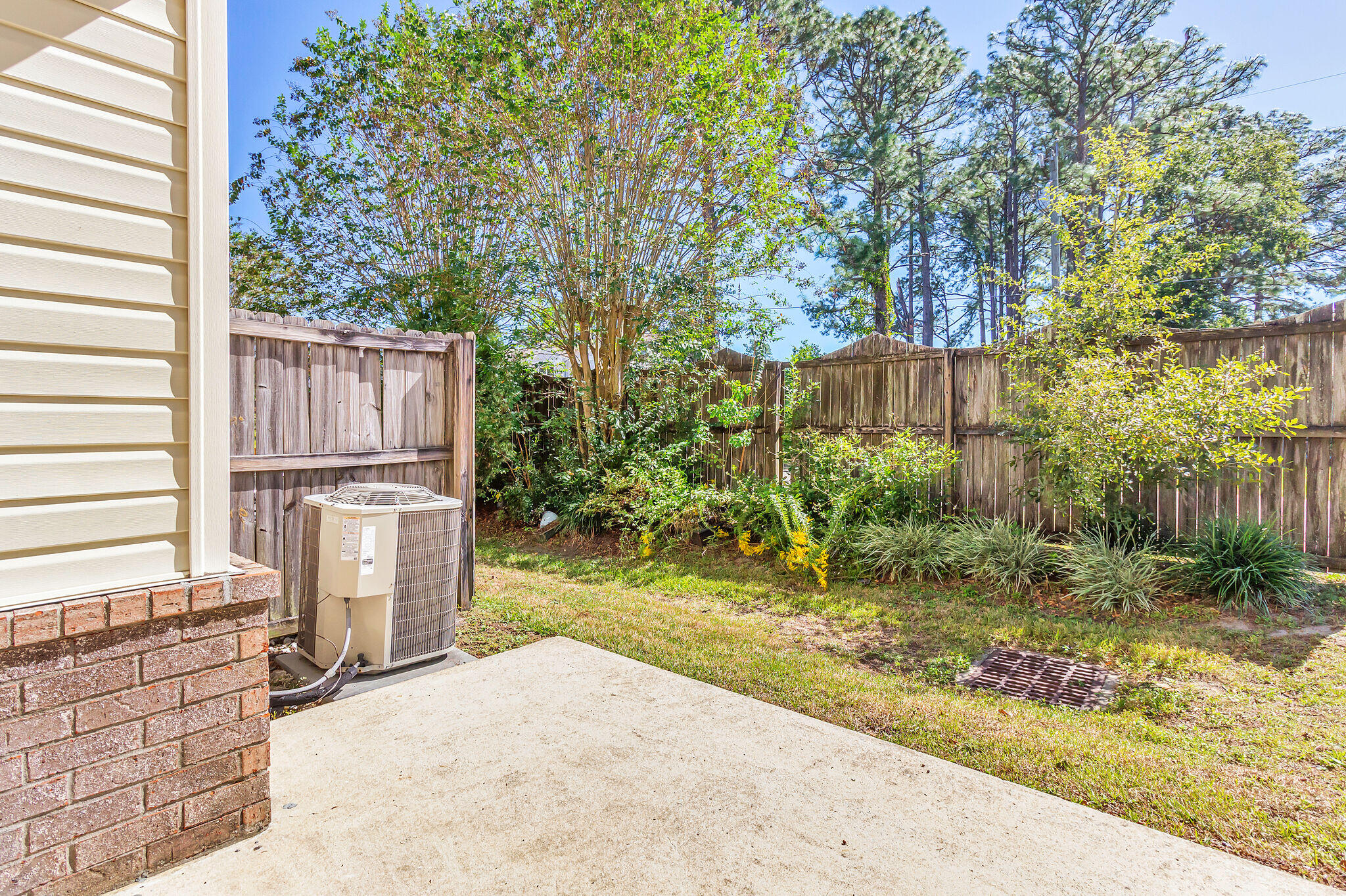 SHAY LIN TOWN HOMES - Residential