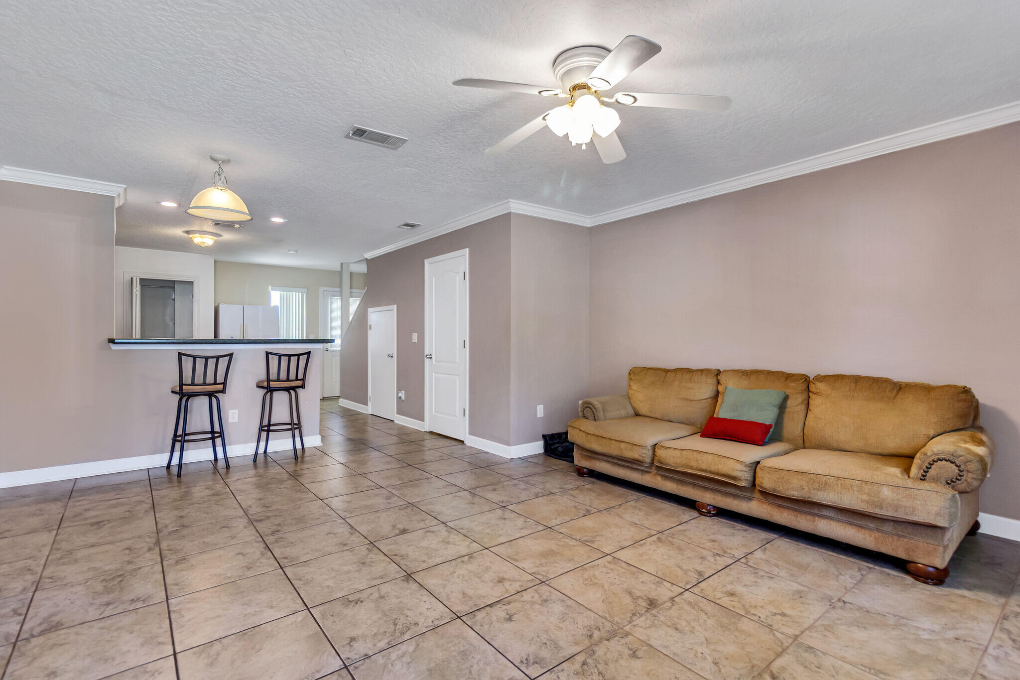 SHAY LIN TOWN HOMES - Residential