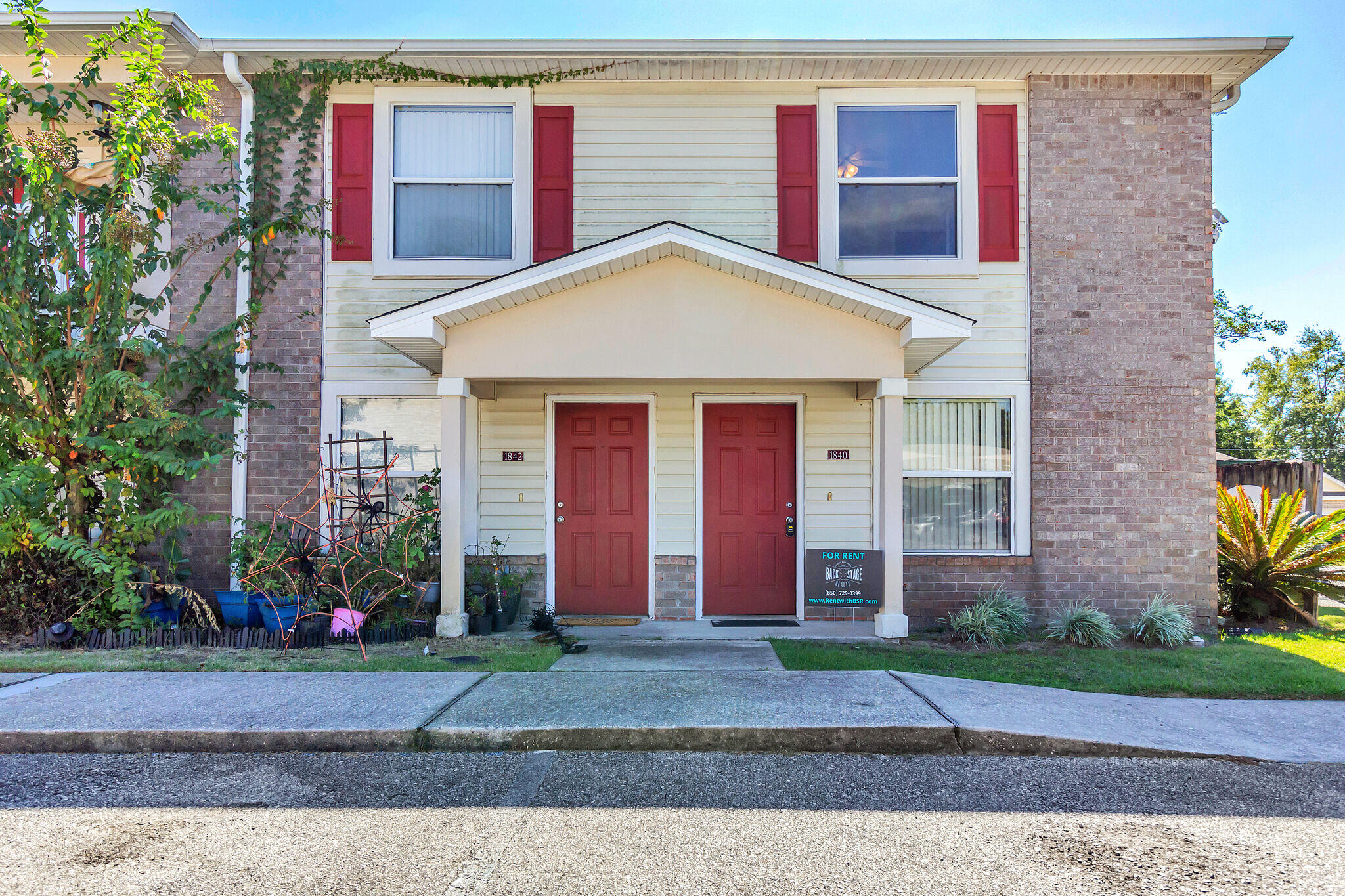 SHAY LIN TOWN HOMES - Residential