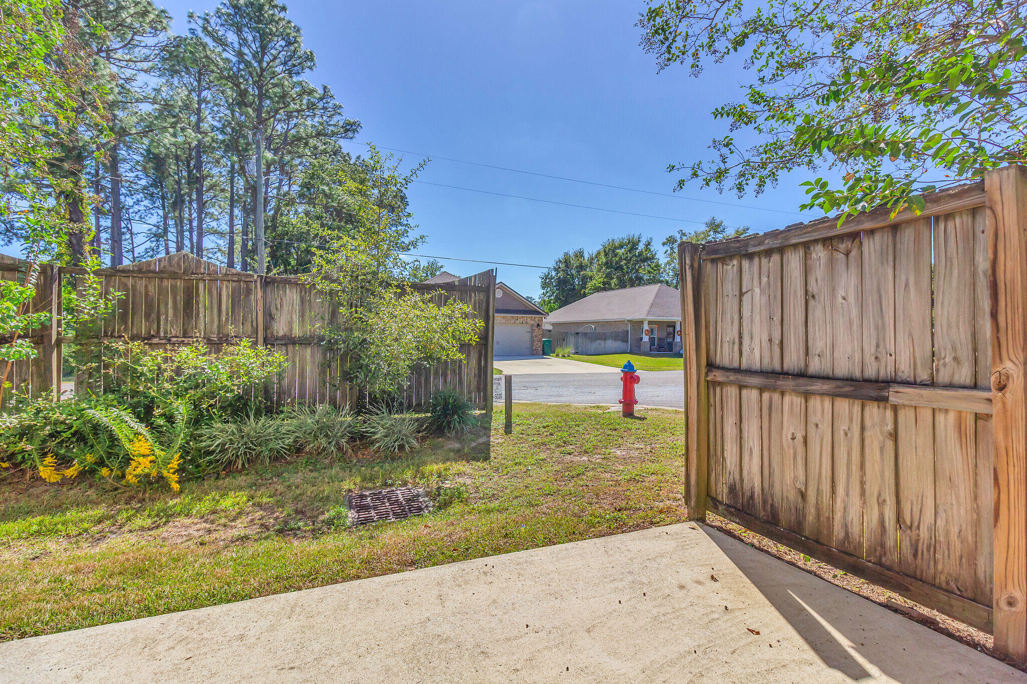 SHAY LIN TOWN HOMES - Residential