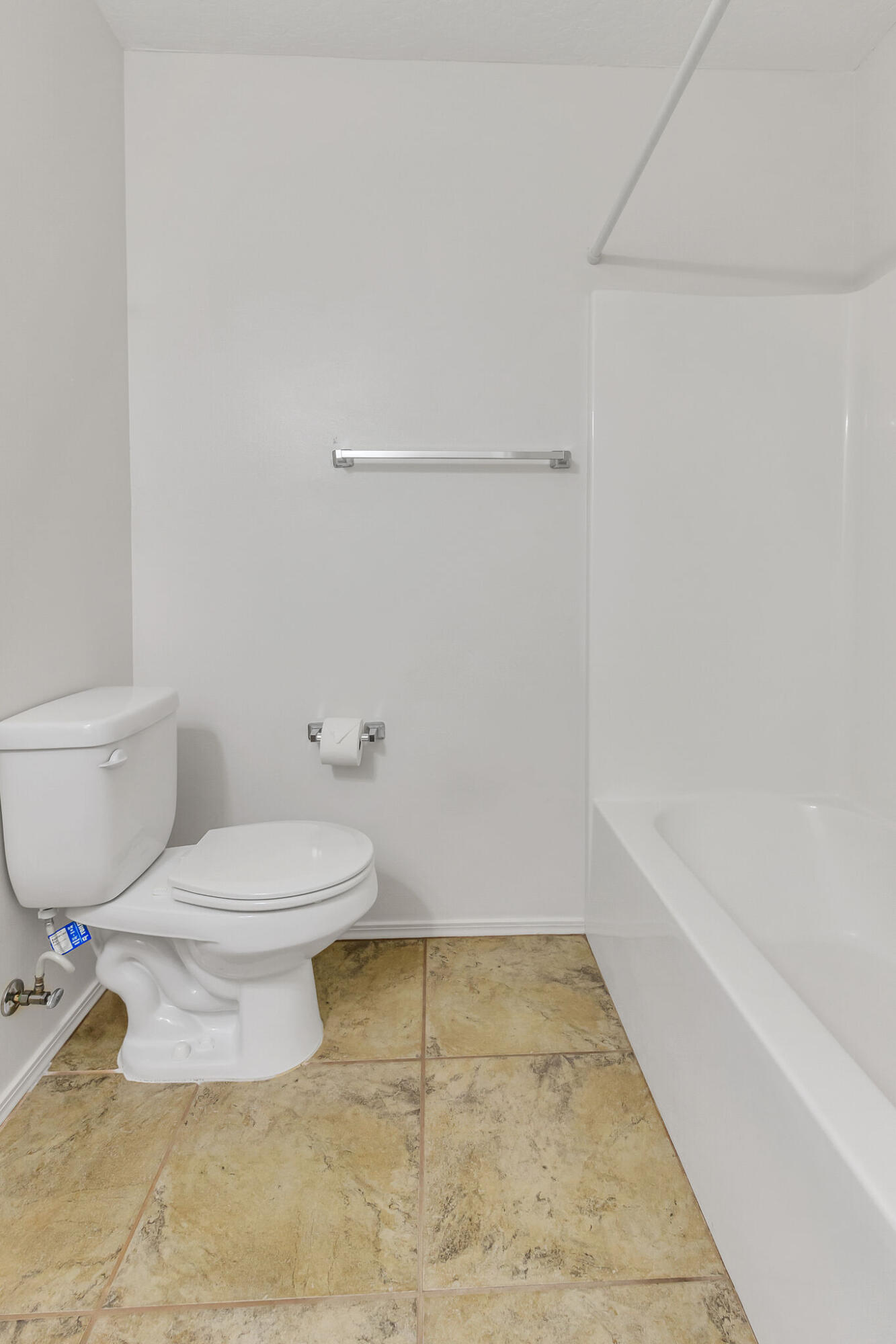 SHAY LIN TOWN HOMES - Residential