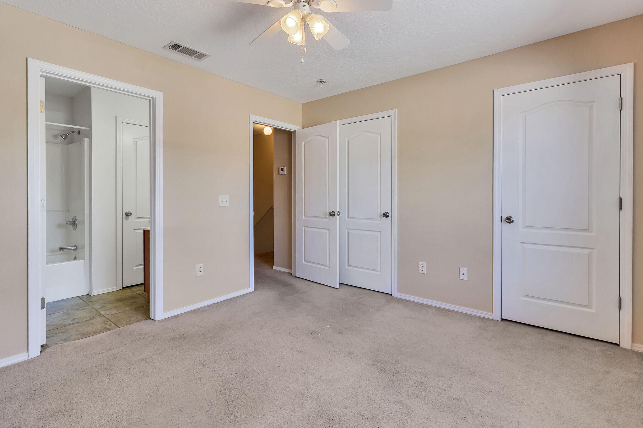 SHAY LIN TOWN HOMES - Residential