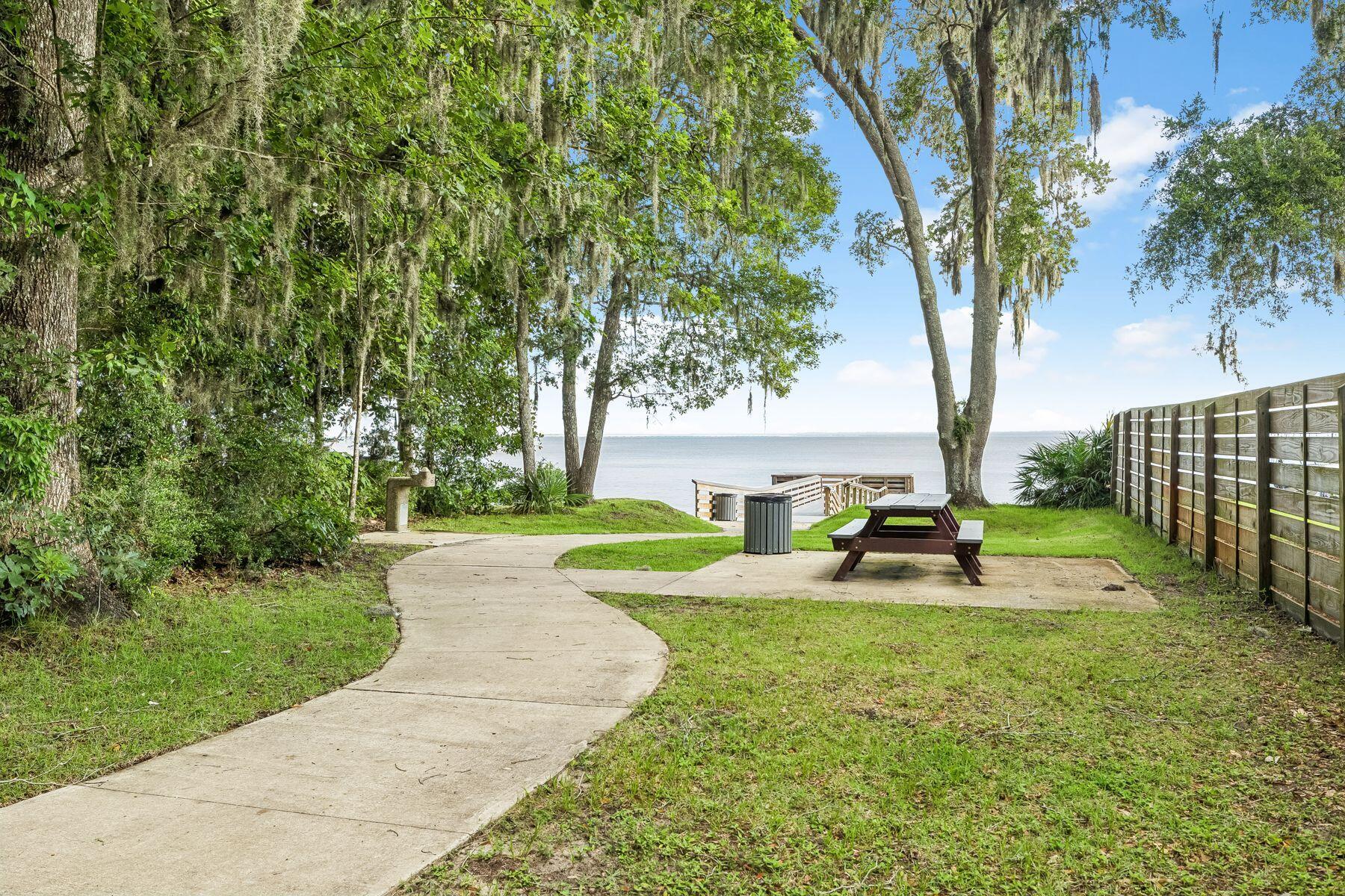 DAUGHETTES AMENDED - Residential