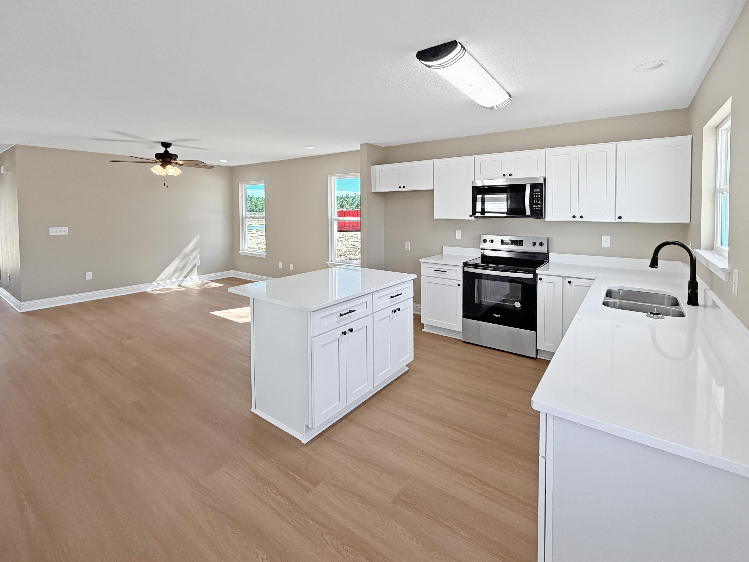 HOLLEY GROVE EAST LOTS 33 AND 34 BLK 6 - Residential