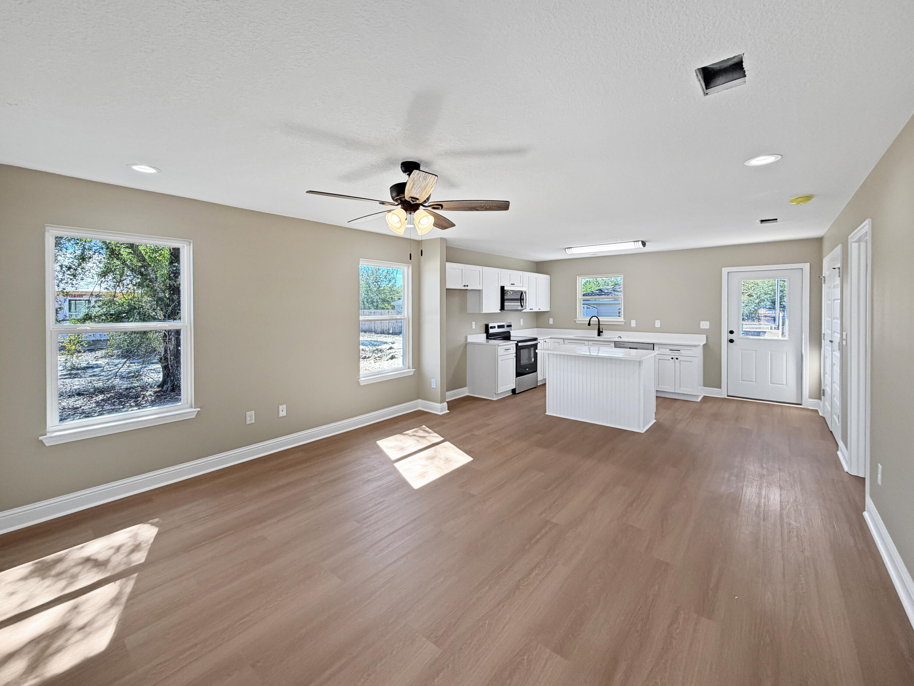 HOLLEY GROVE EAST LOTS 33 AND 34 BLK 6 - Residential