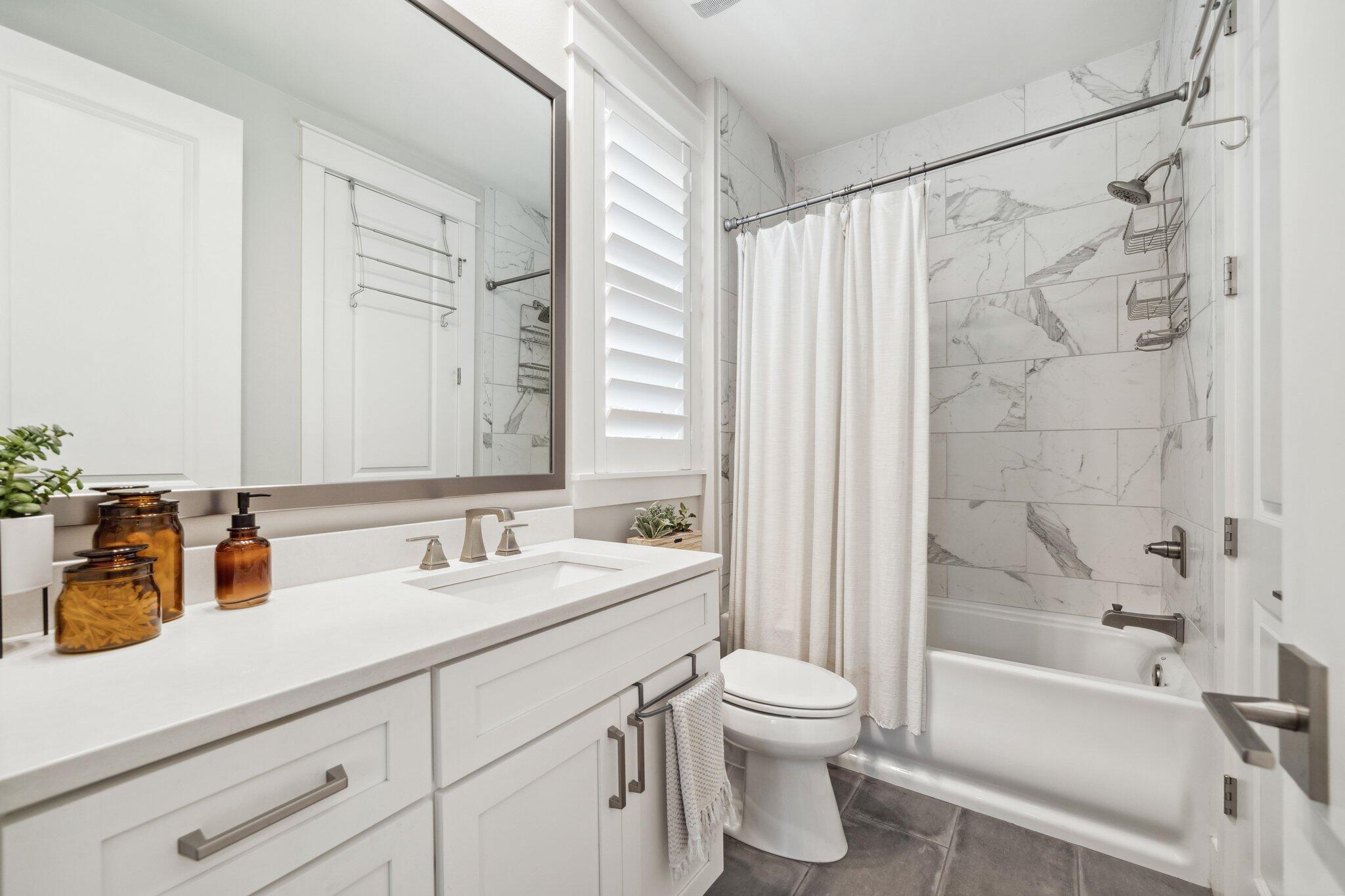 Emerald Bay Ph II A - Residential Lease