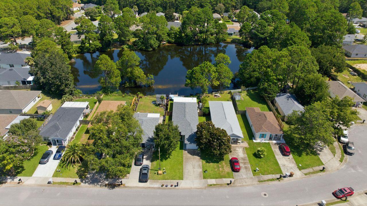 SHADOW LAKES - Residential