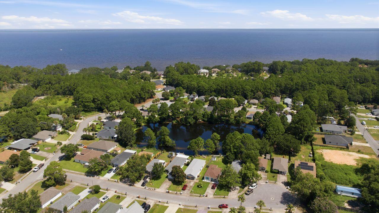 SHADOW LAKES - Residential