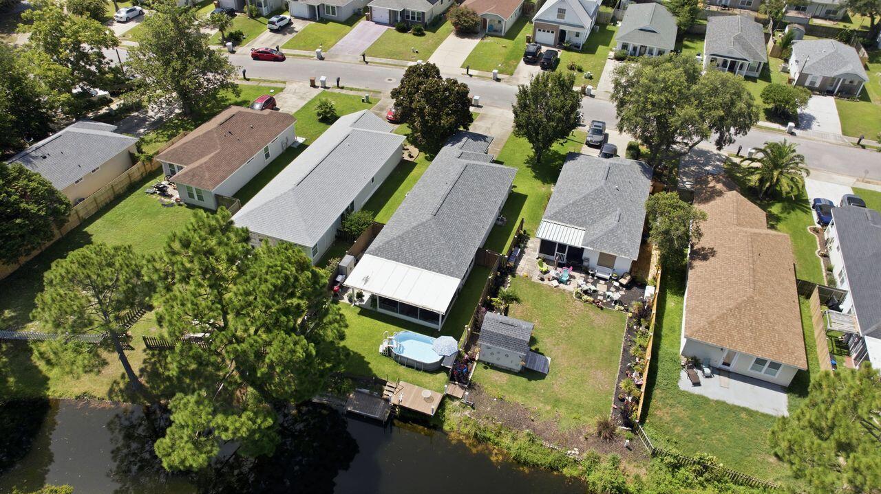 SHADOW LAKES - Residential
