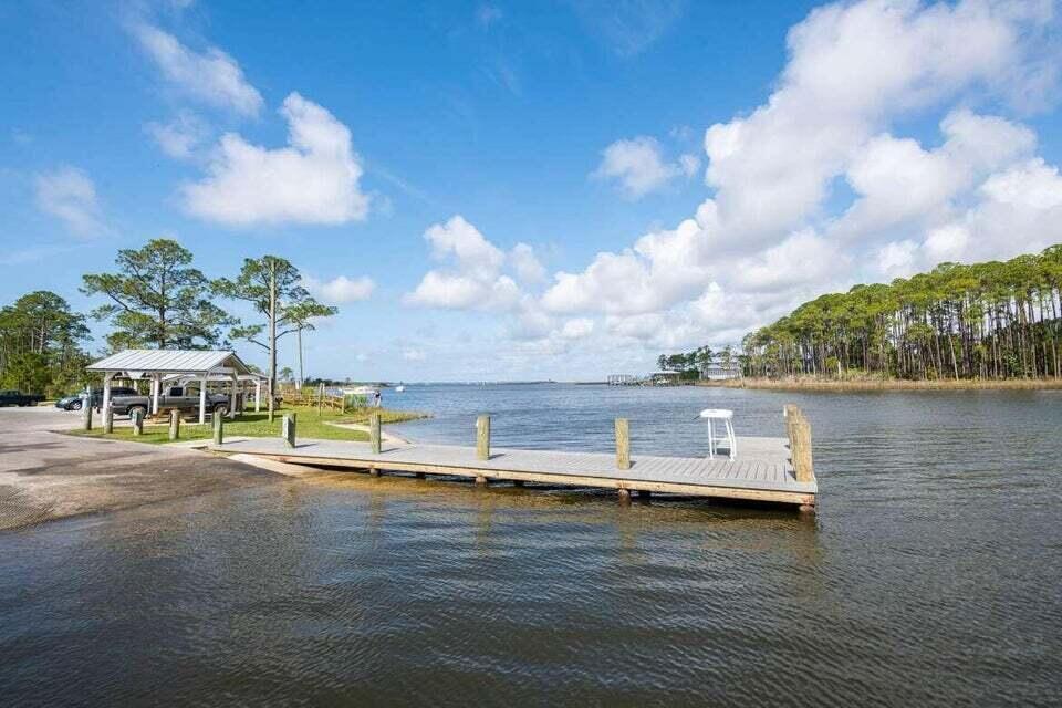 BAY PINE SHORES - Land