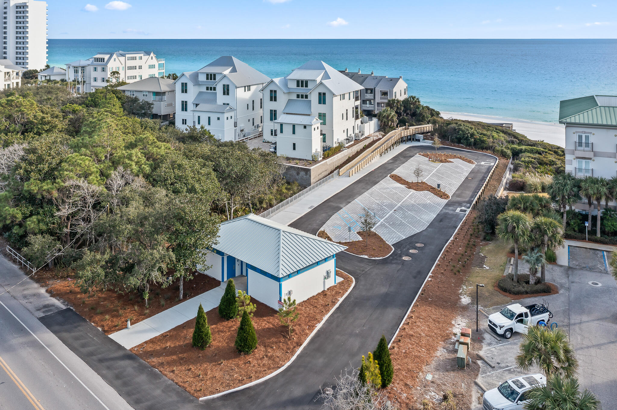 ROLLIN TIDE VILLAS - Residential