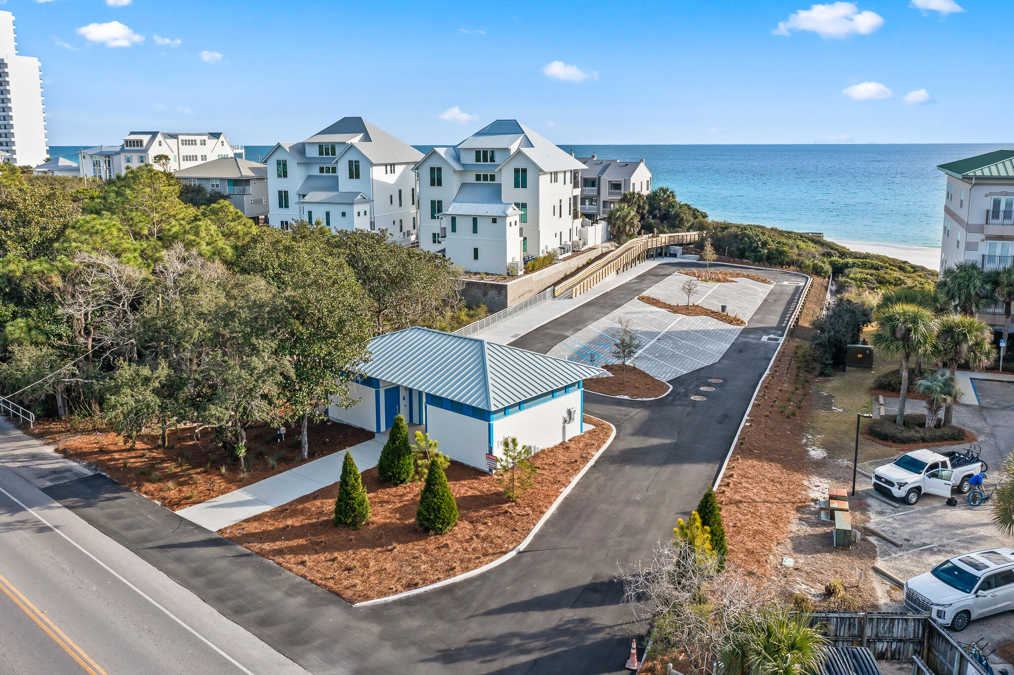 ROLLIN TIDE VILLAS - Residential