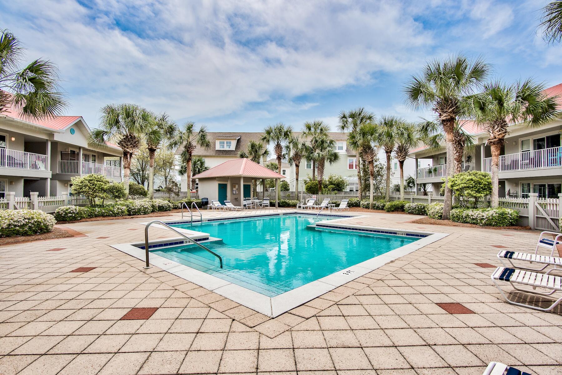 ROLLIN TIDE VILLAS - Residential