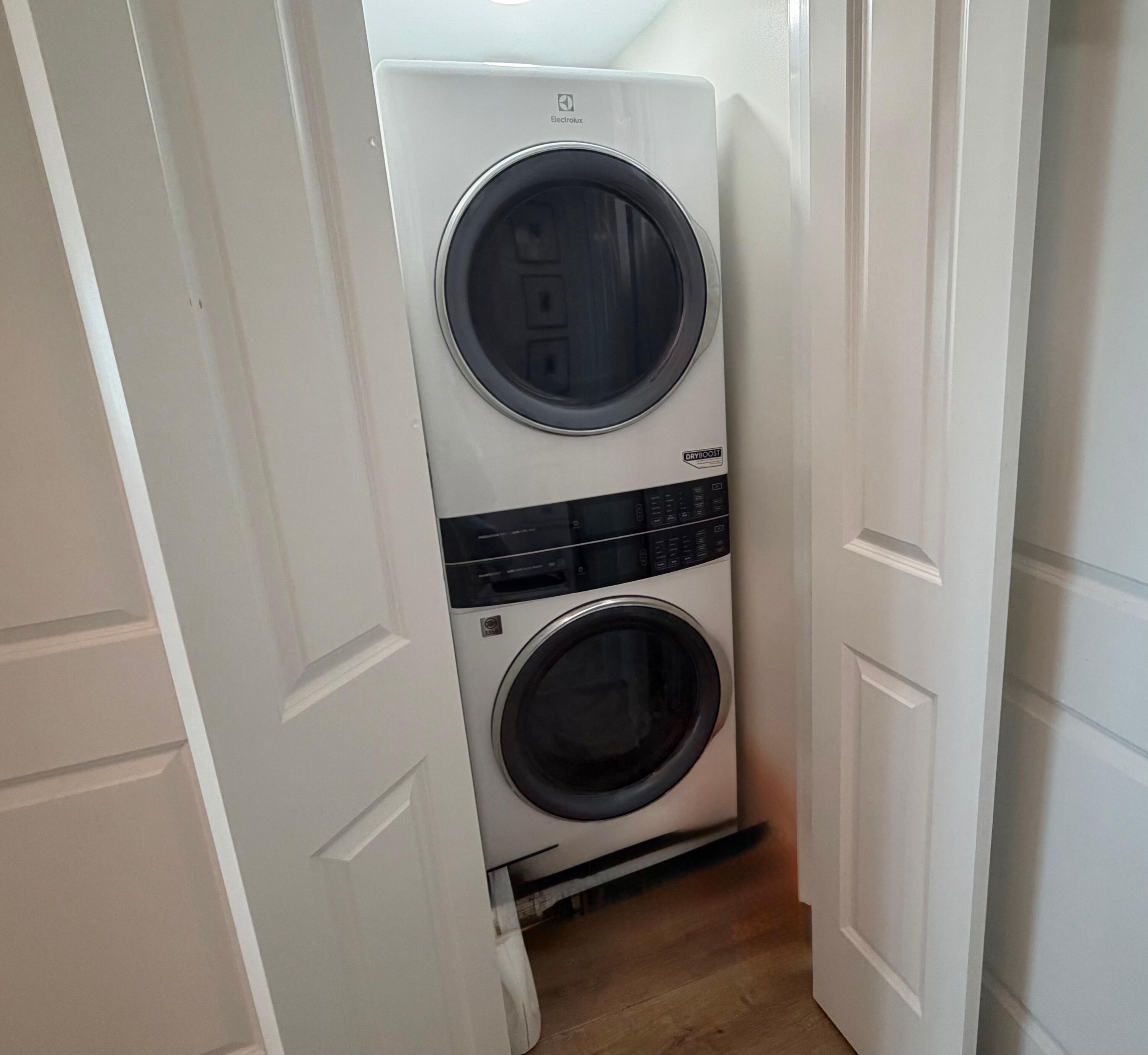SEAFARER CONDO - Residential