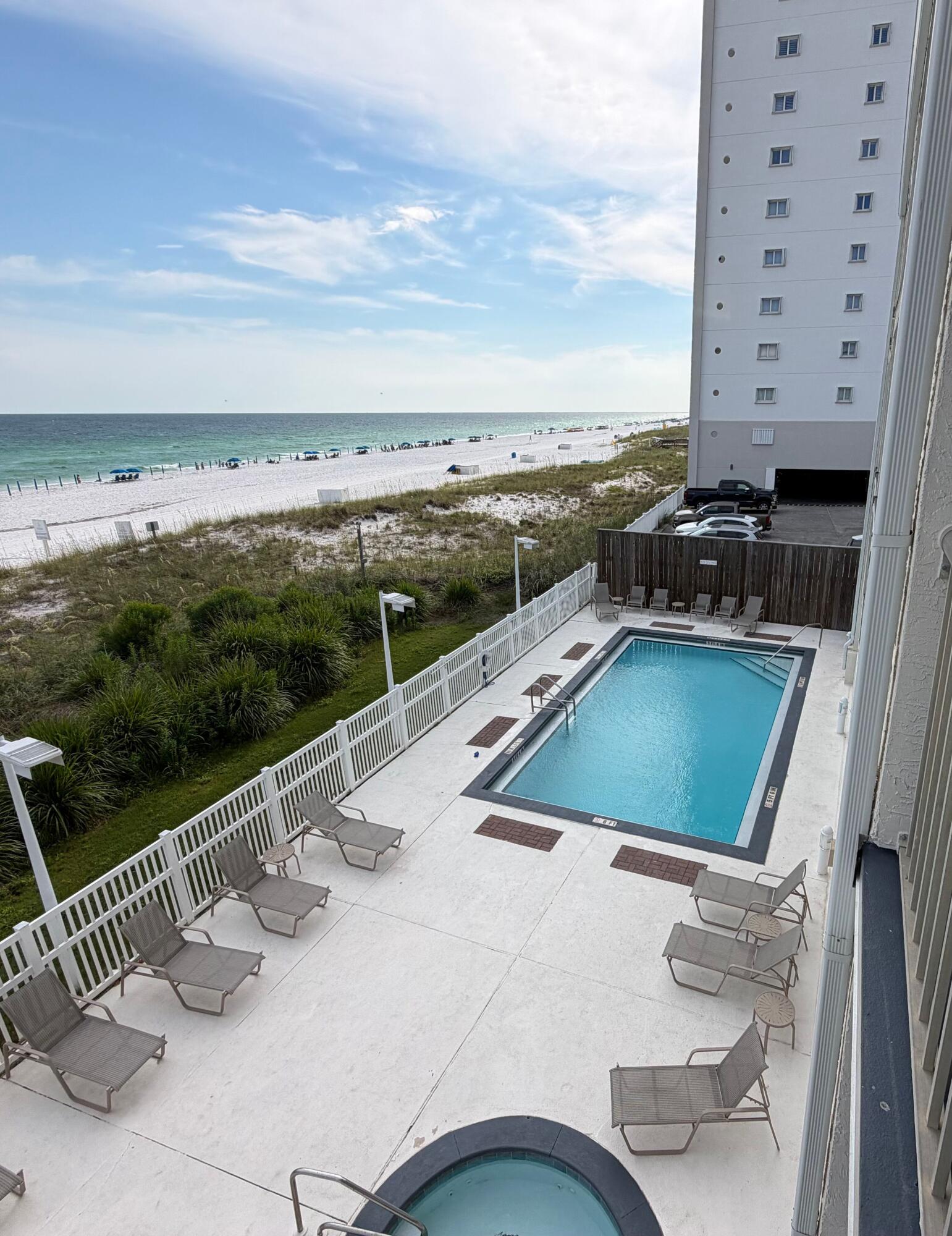 SEAFARER CONDO - Residential