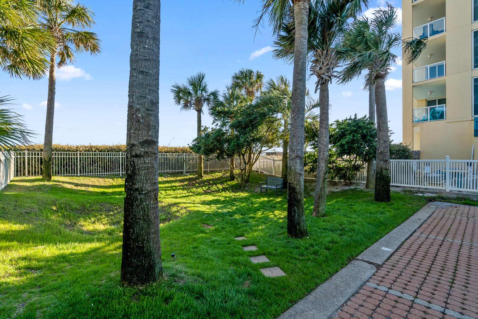 PEARL OF NAVARRE (THE) - Residential
