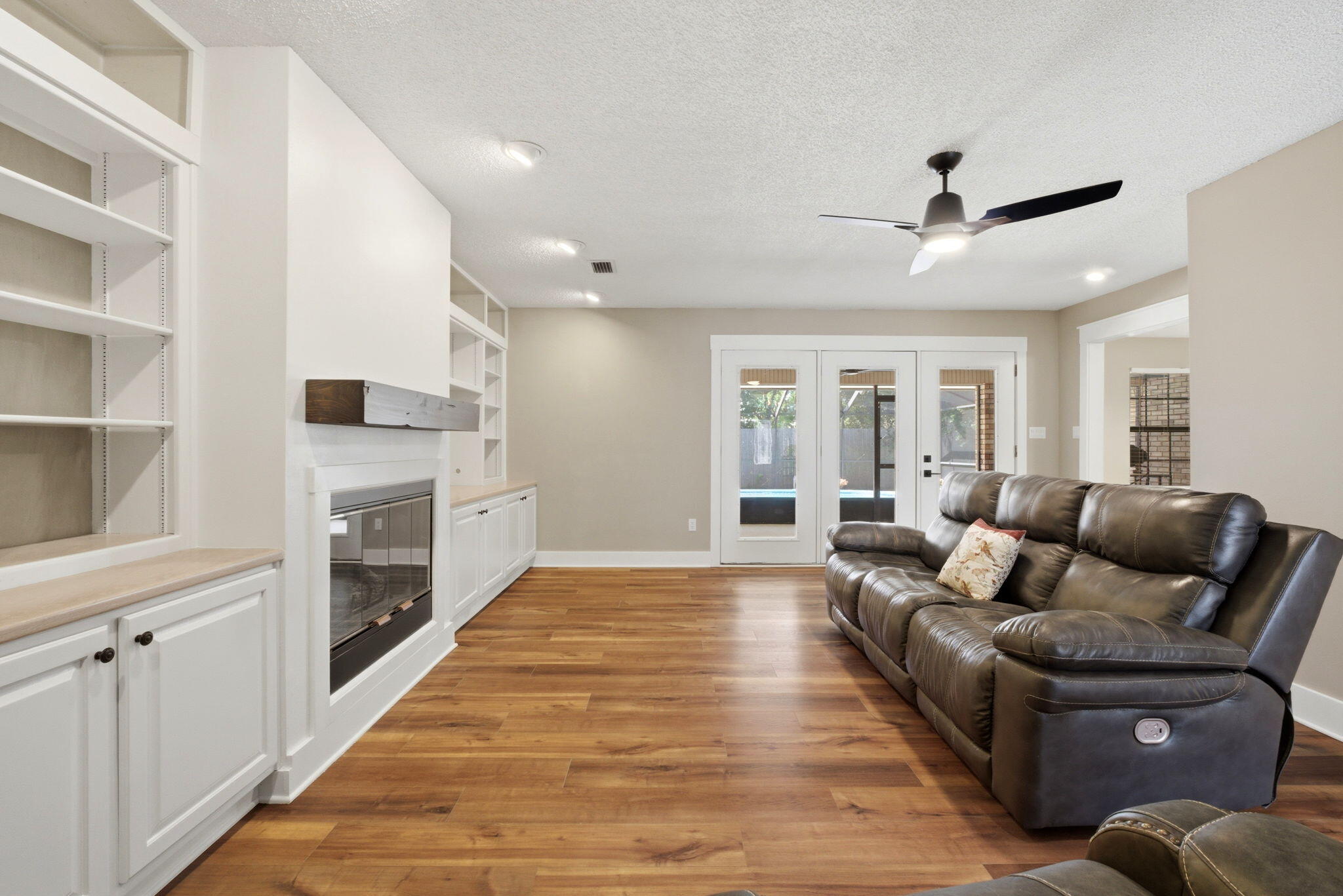TIGER POINT VILLAGE 1 - 3 - Residential