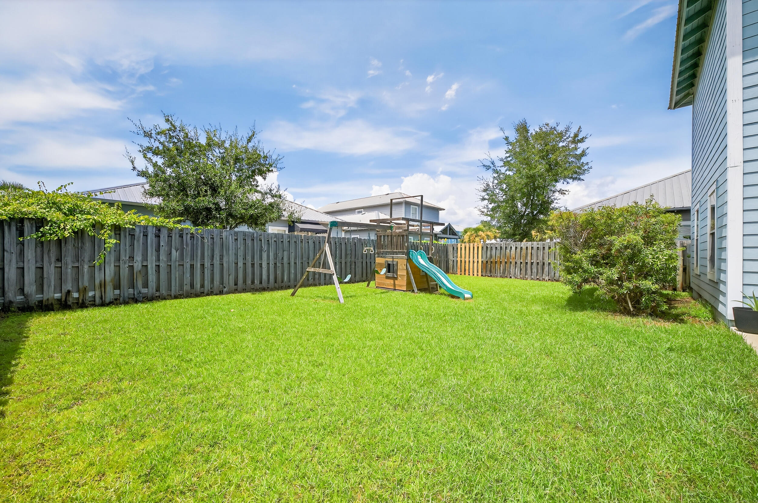 EAGLE BAY - Residential