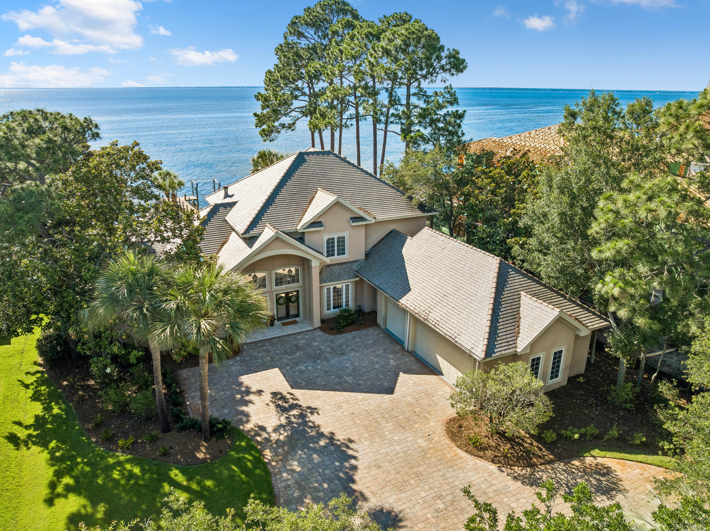 BURNT PINE CIRCLE - Residential