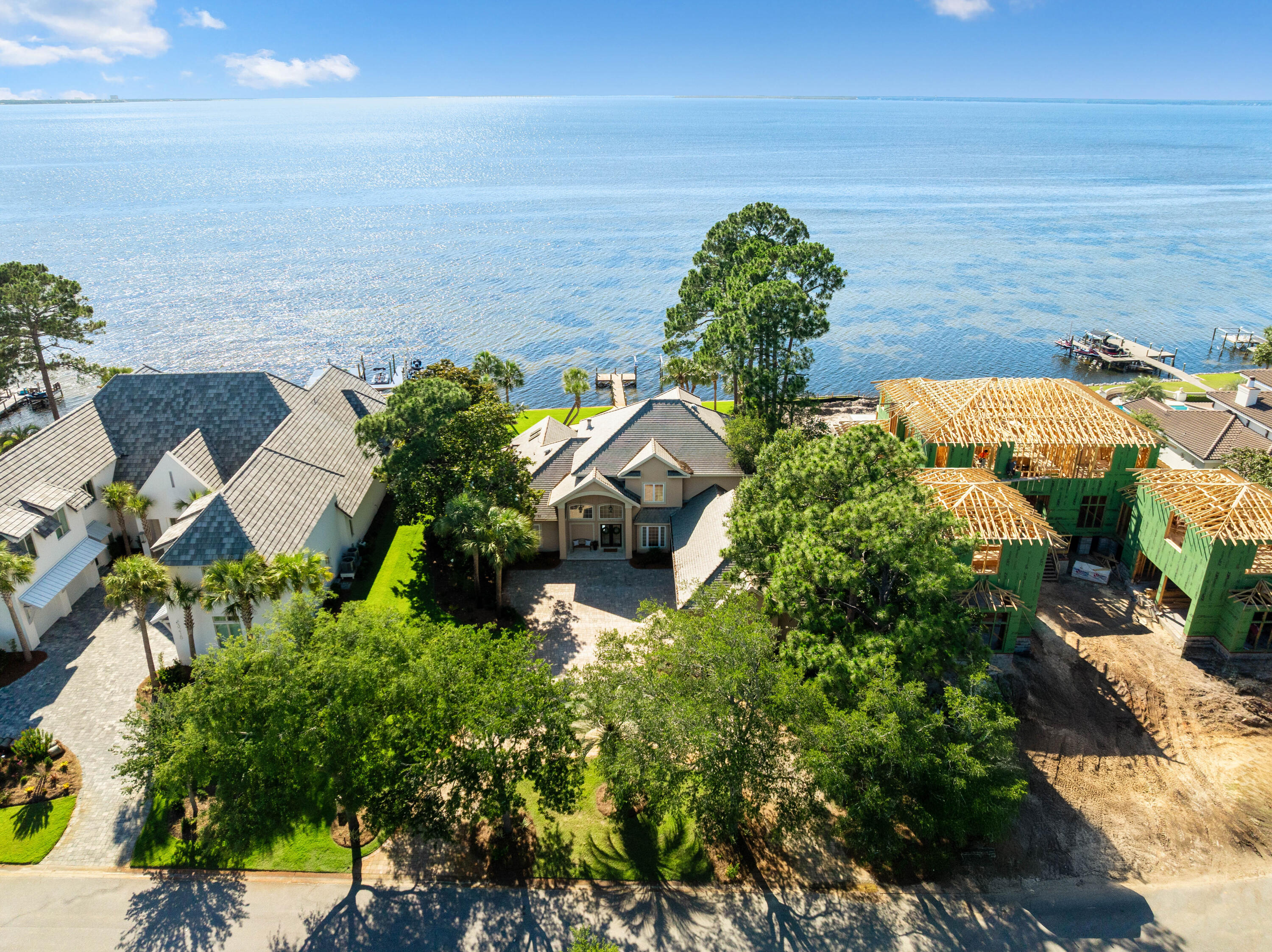 BURNT PINE CIRCLE - Residential