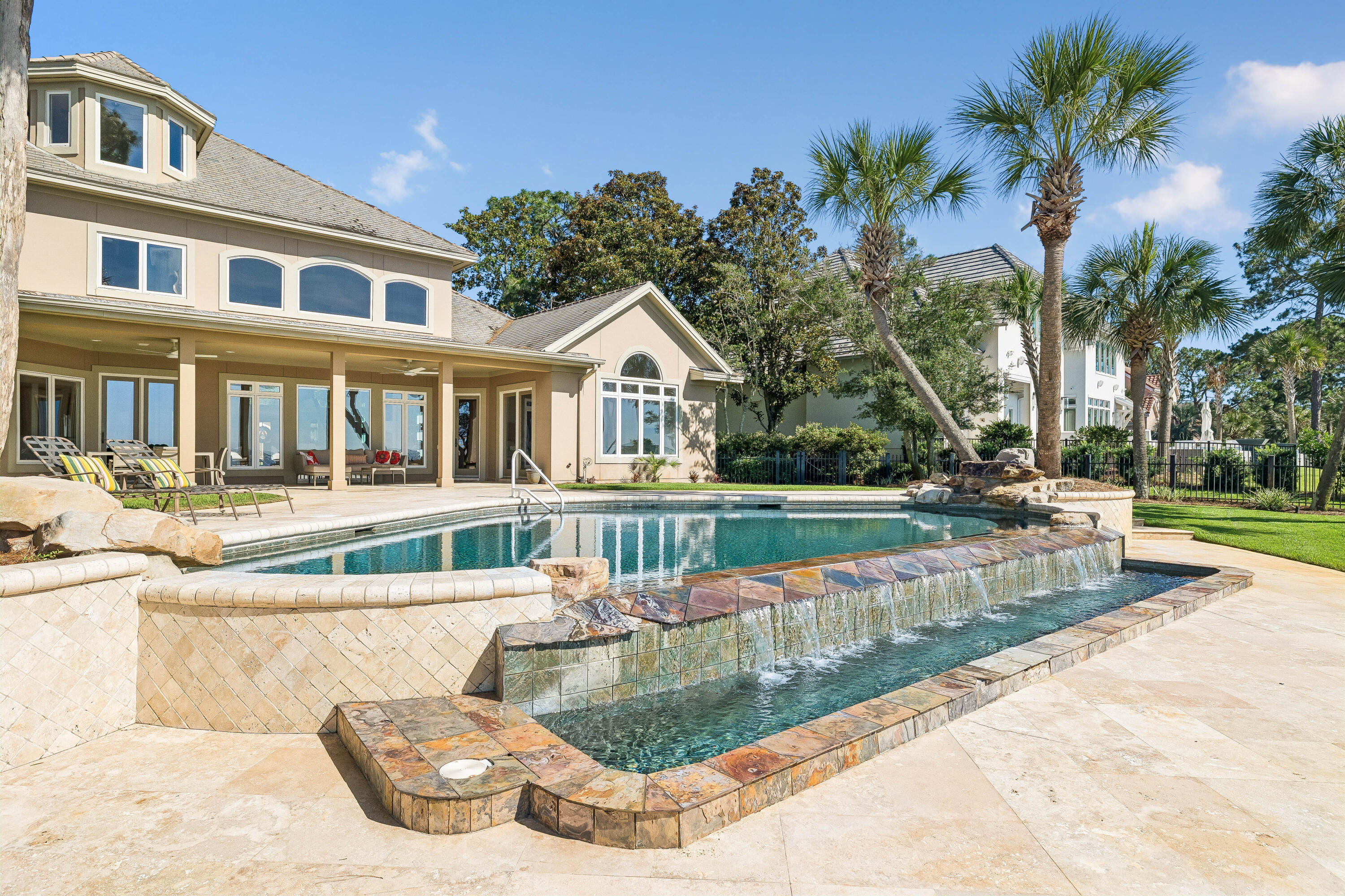 BURNT PINE CIRCLE - Residential