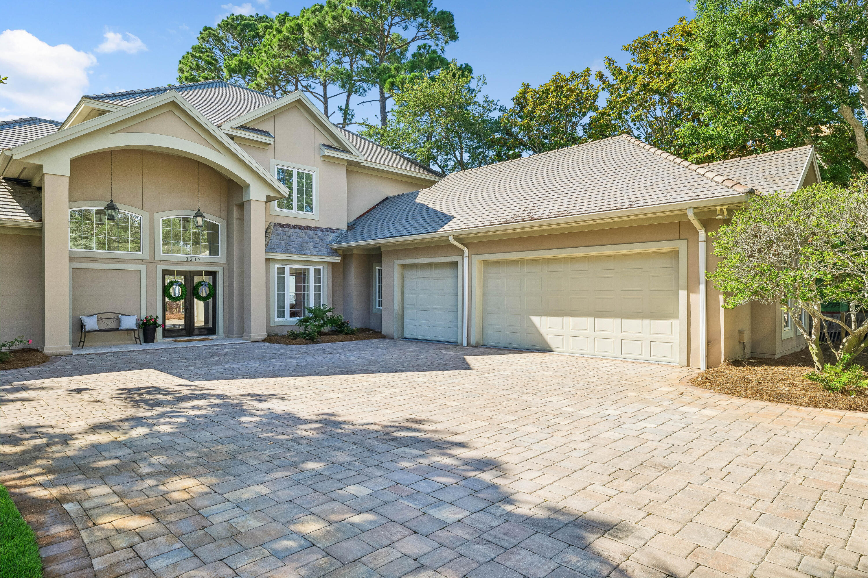 BURNT PINE CIRCLE - Residential