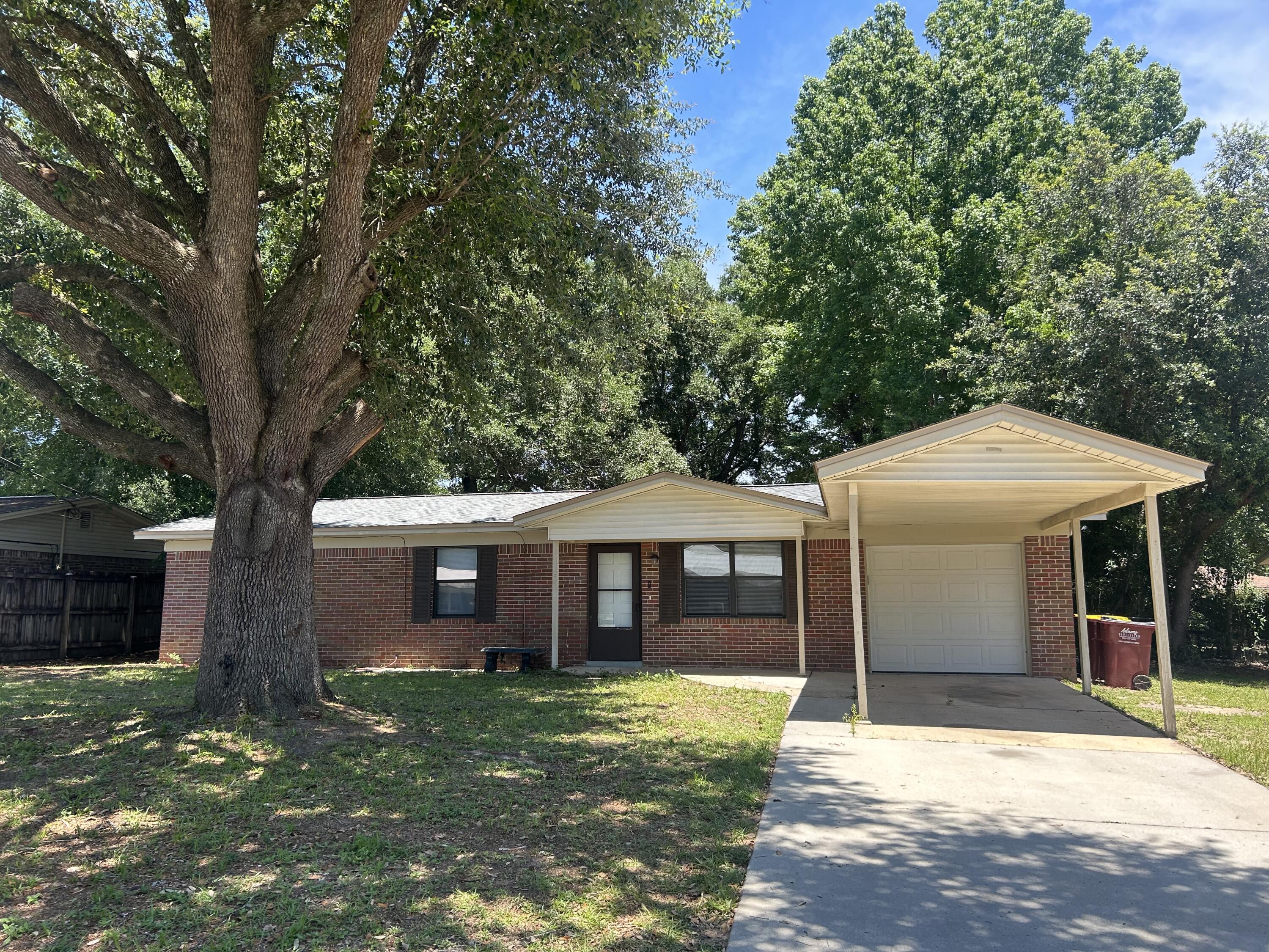 LAKEWOOD 1ST ADDN - Residential Lease