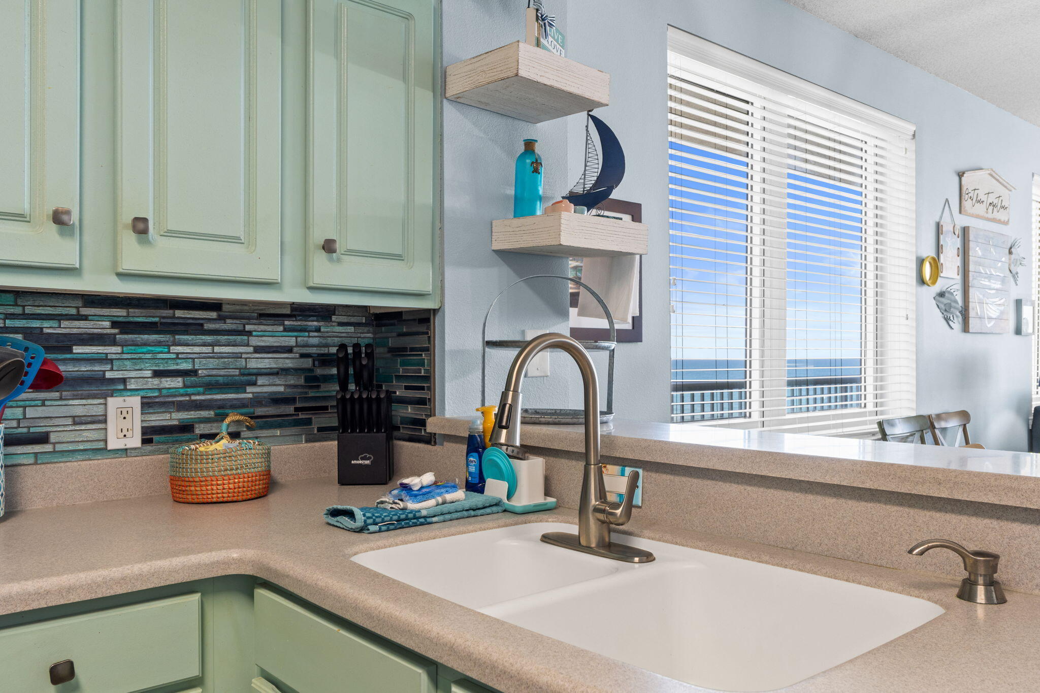 SUMMERWIND CONDOS - Residential