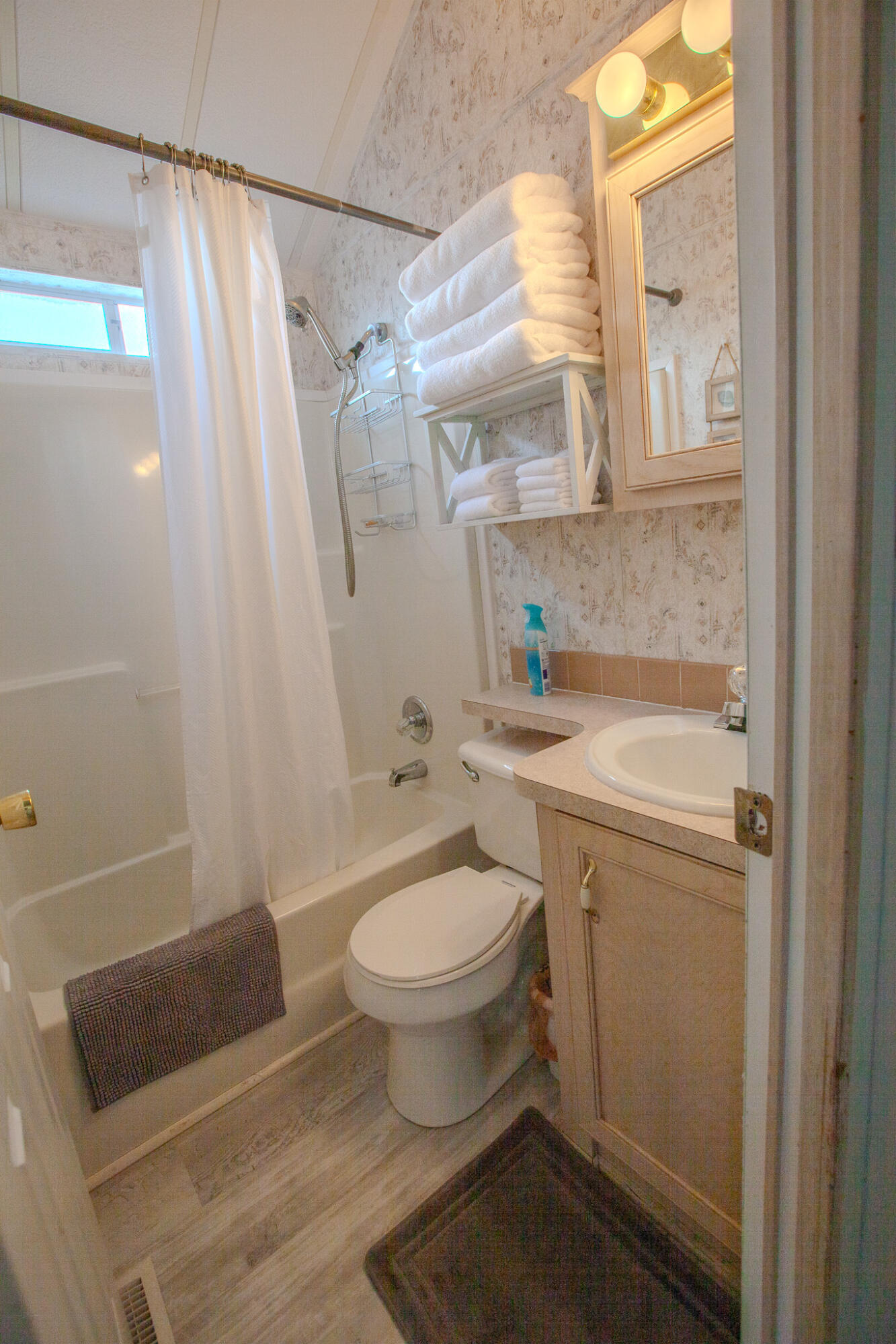 Emerald Pointe Resort - Residential