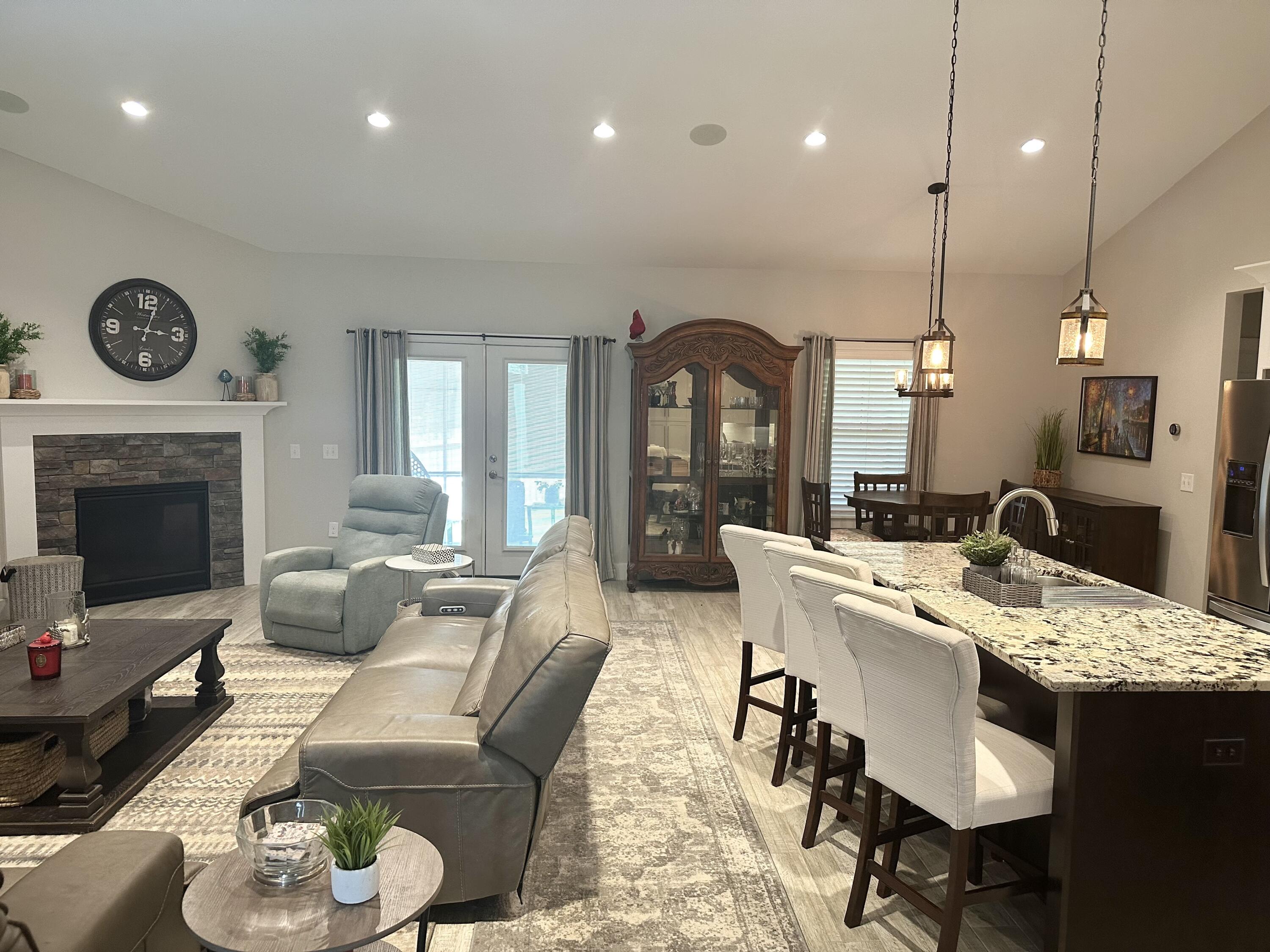 SHADOW PINES S/D - Residential