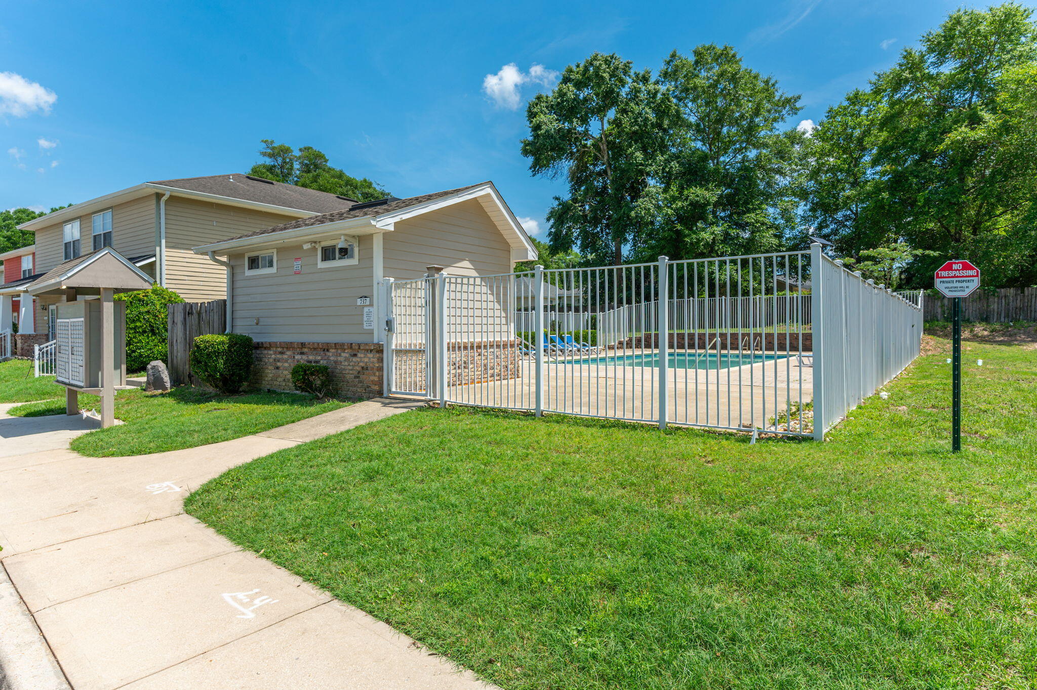 ARBOR LAKE - Residential Lease