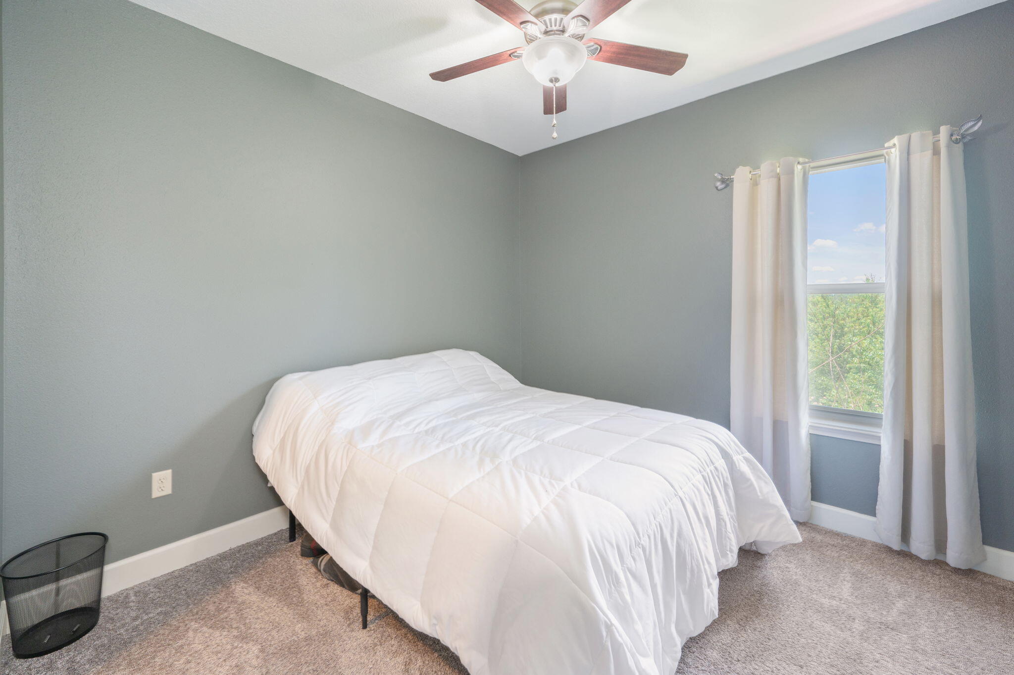 ARBOR LAKE - Residential Lease