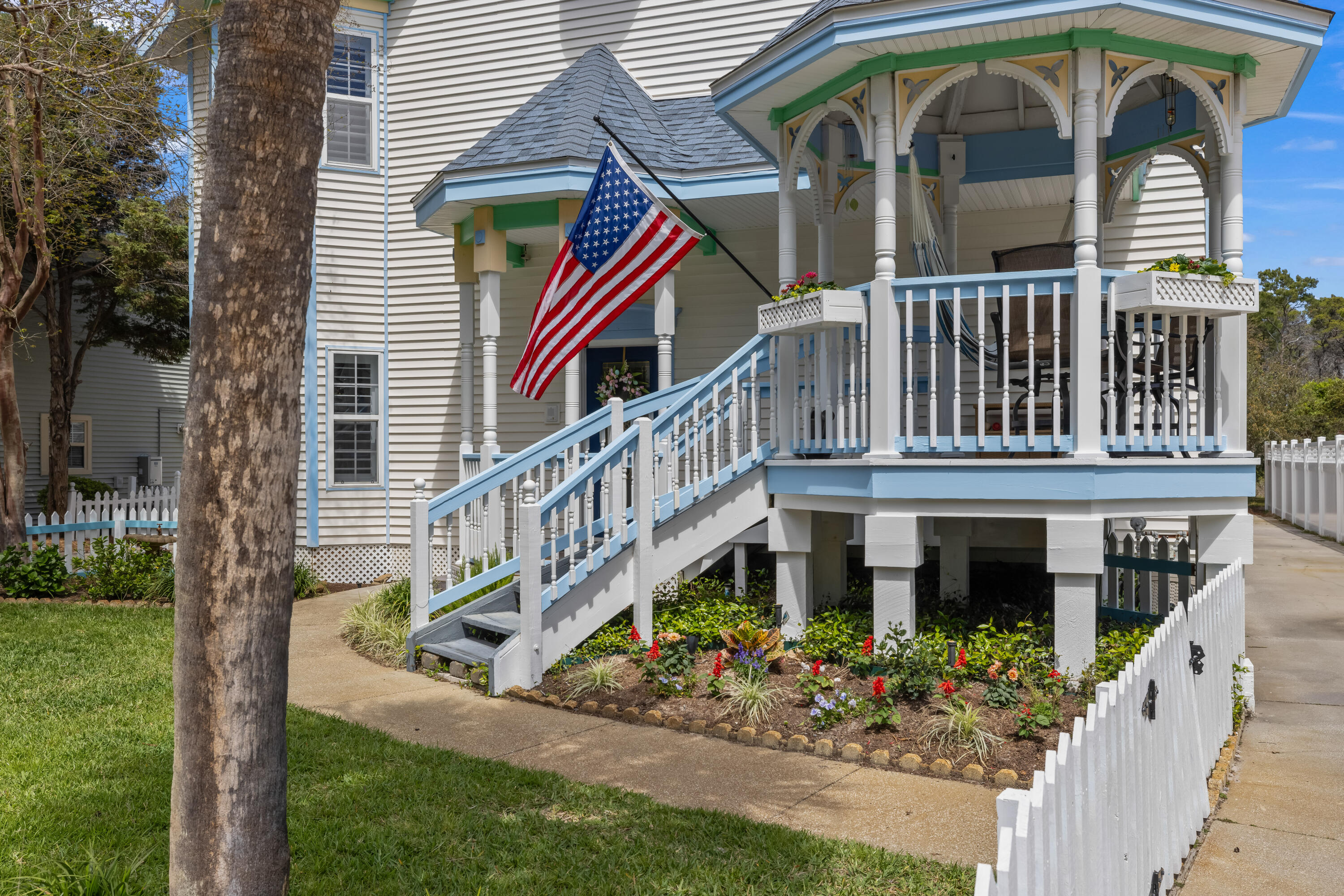 Seller is MOTIVATED!! BRING ALL OFFERS! Welcome to this unique Florida Victorian style cottage, a treasure within the sought-after coastal enclave known as Sovereign Isle. This beautiful home offers an unparalleled blend of comfort and sophistication. 
 Just 3 Blocks from the Beach! Discover this beautifully updated, two-story home in the charming Sovereign Isle neighborhood of Destin, FL. With 4 bedrooms, 2.5 bathrooms, and a versatile bonus loft space, this home offers the perfect blend of comfort and coastal living. Step inside to an open-concept layout featuring  double height raised ceilings in the living room, huge windows that flood the space with natural light, along with the most elegant ornate railing upstairs overlooking from the loft into the living area.