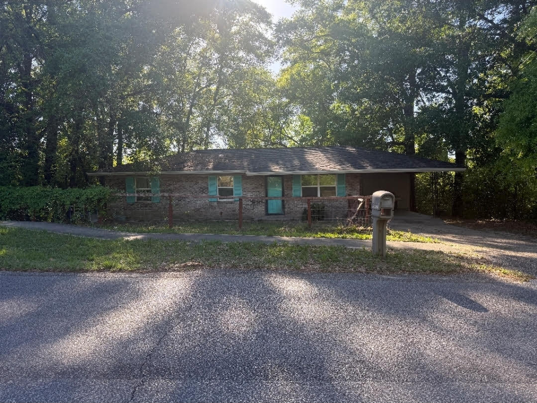TOWN OF DEFUNIAK SPRINGS - Residential