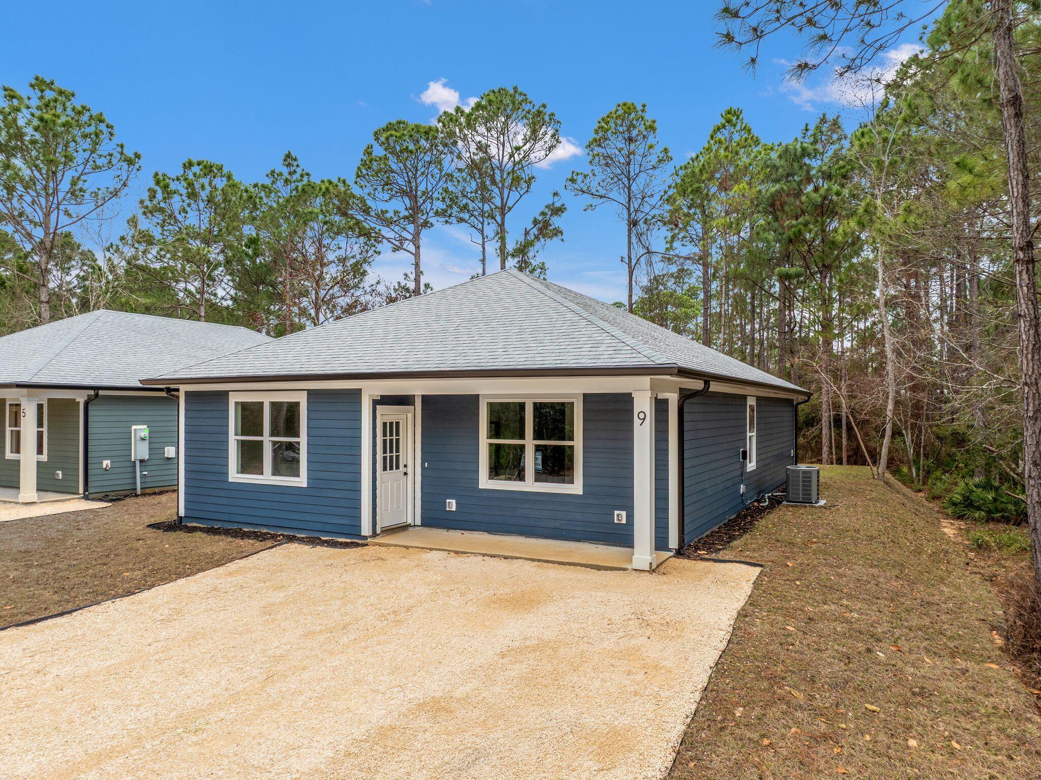 TOWN OF SANTA ROSA - Residential Lease