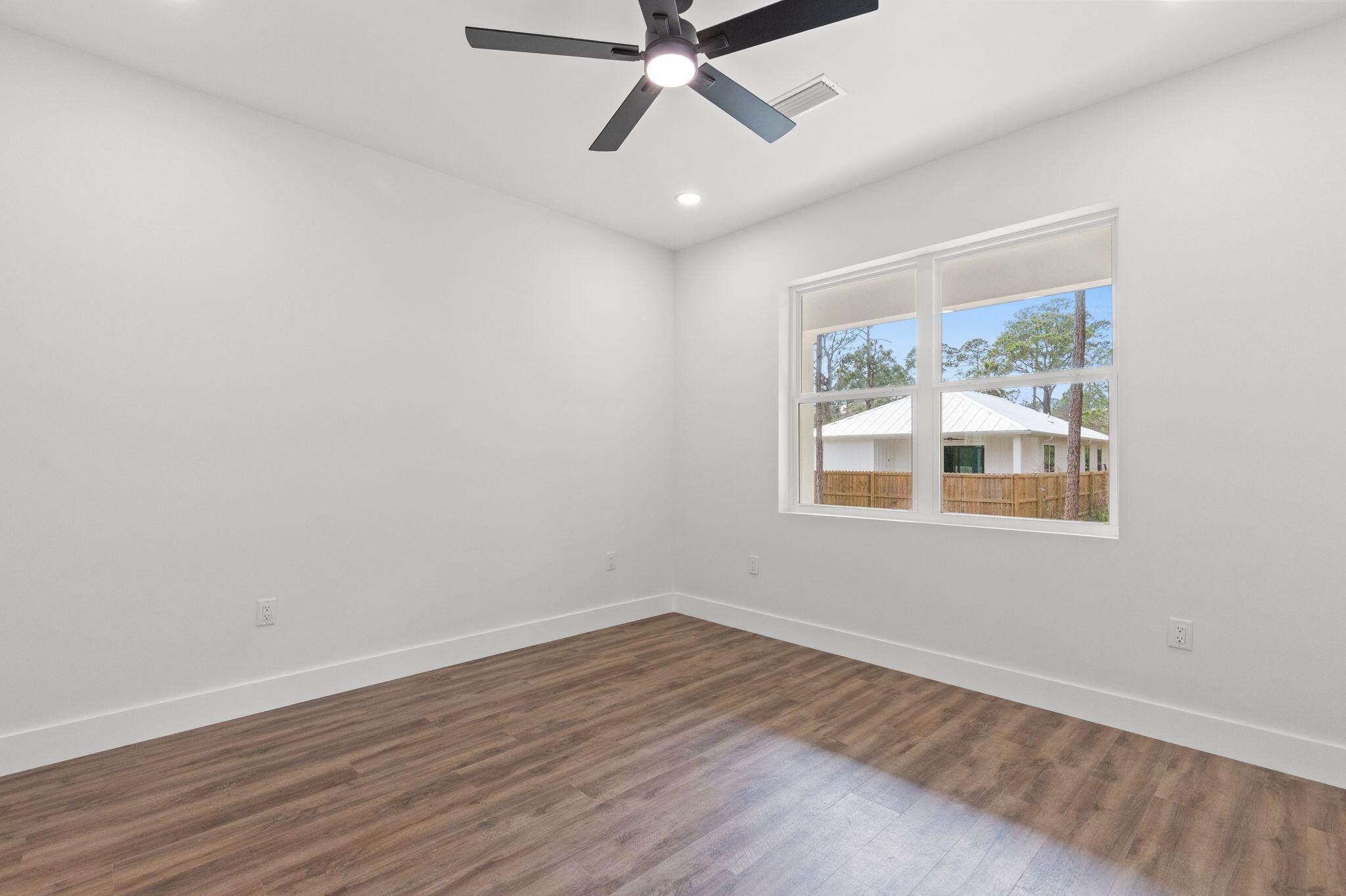 TOWN OF SANTA ROSA - Residential Lease